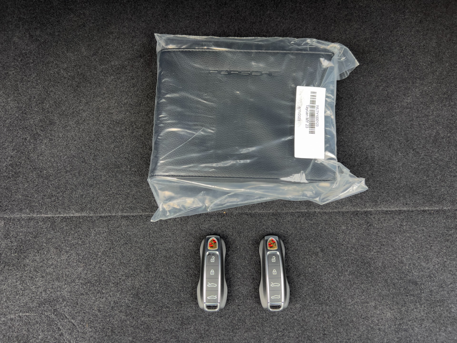 Used-2023-Porsche-Taycan