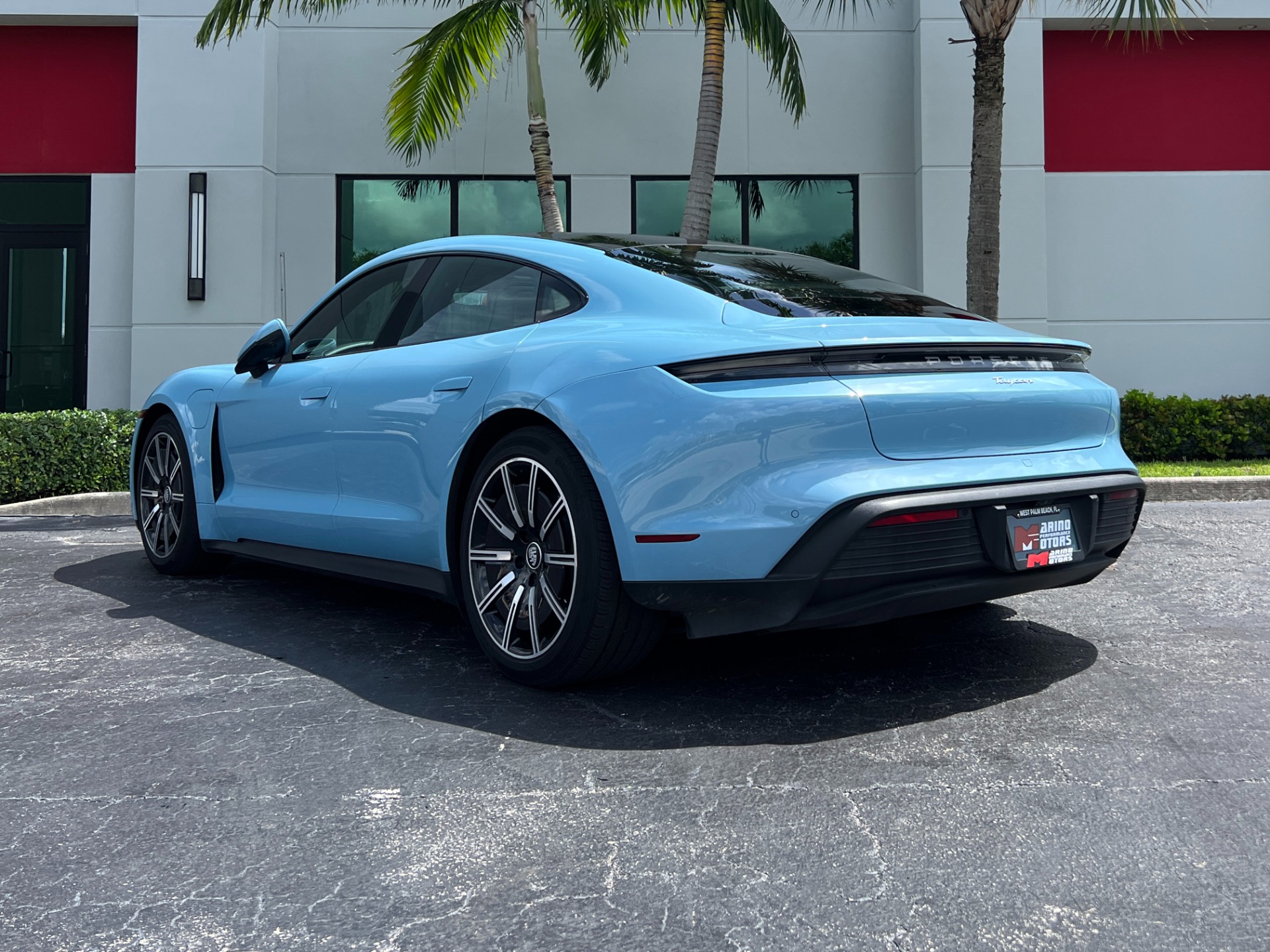 Used-2021-Porsche-Taycan