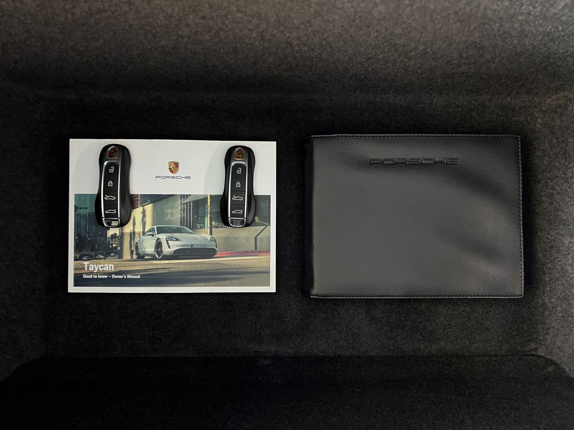 Used-2021-Porsche-Taycan