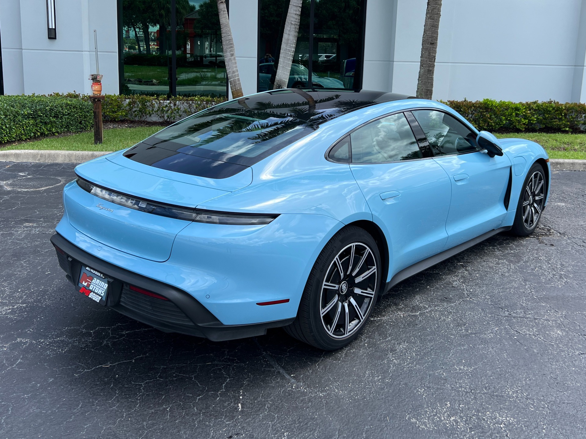 Used-2021-Porsche-Taycan