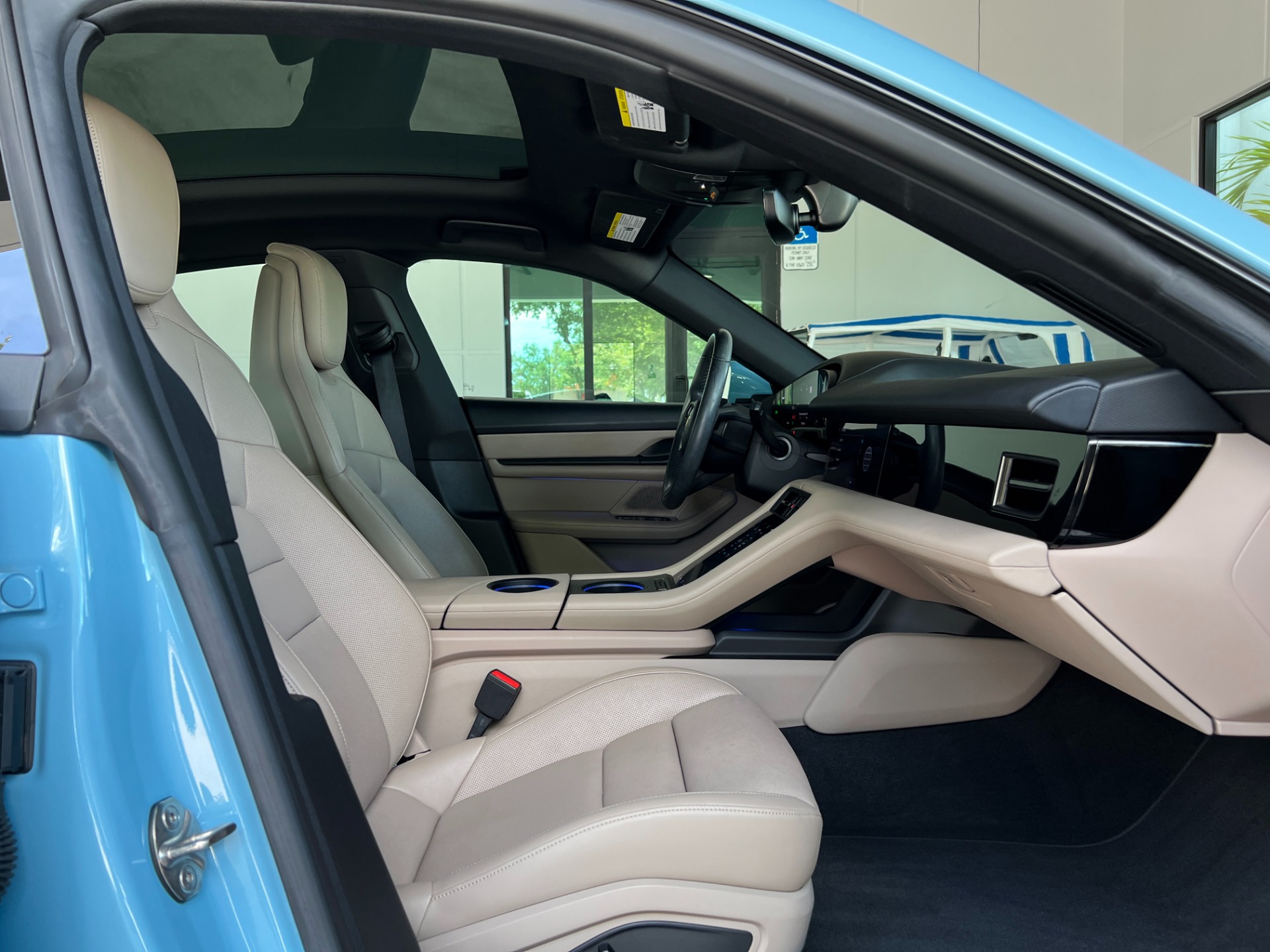 Used-2021-Porsche-Taycan