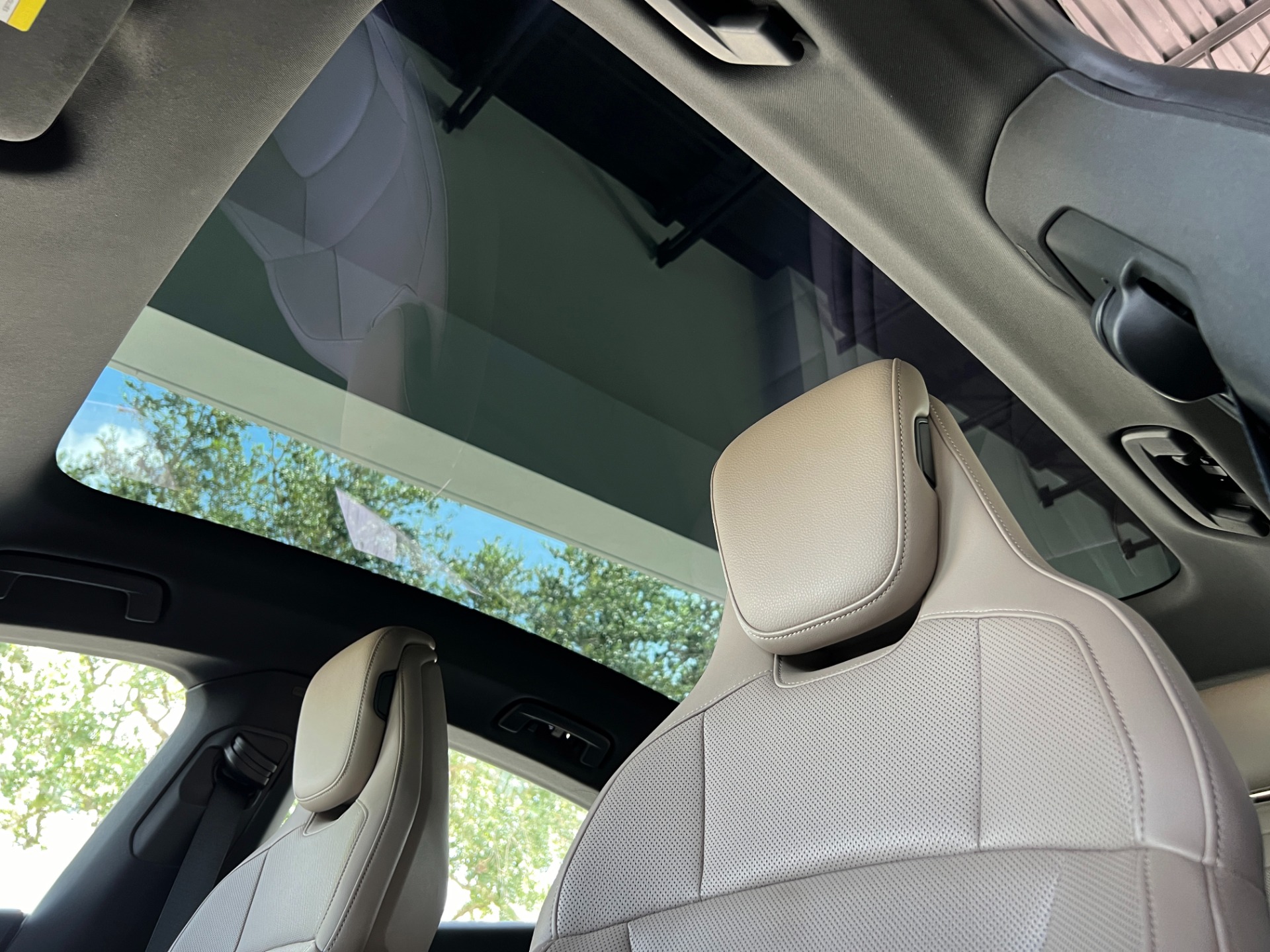 Used-2021-Porsche-Taycan
