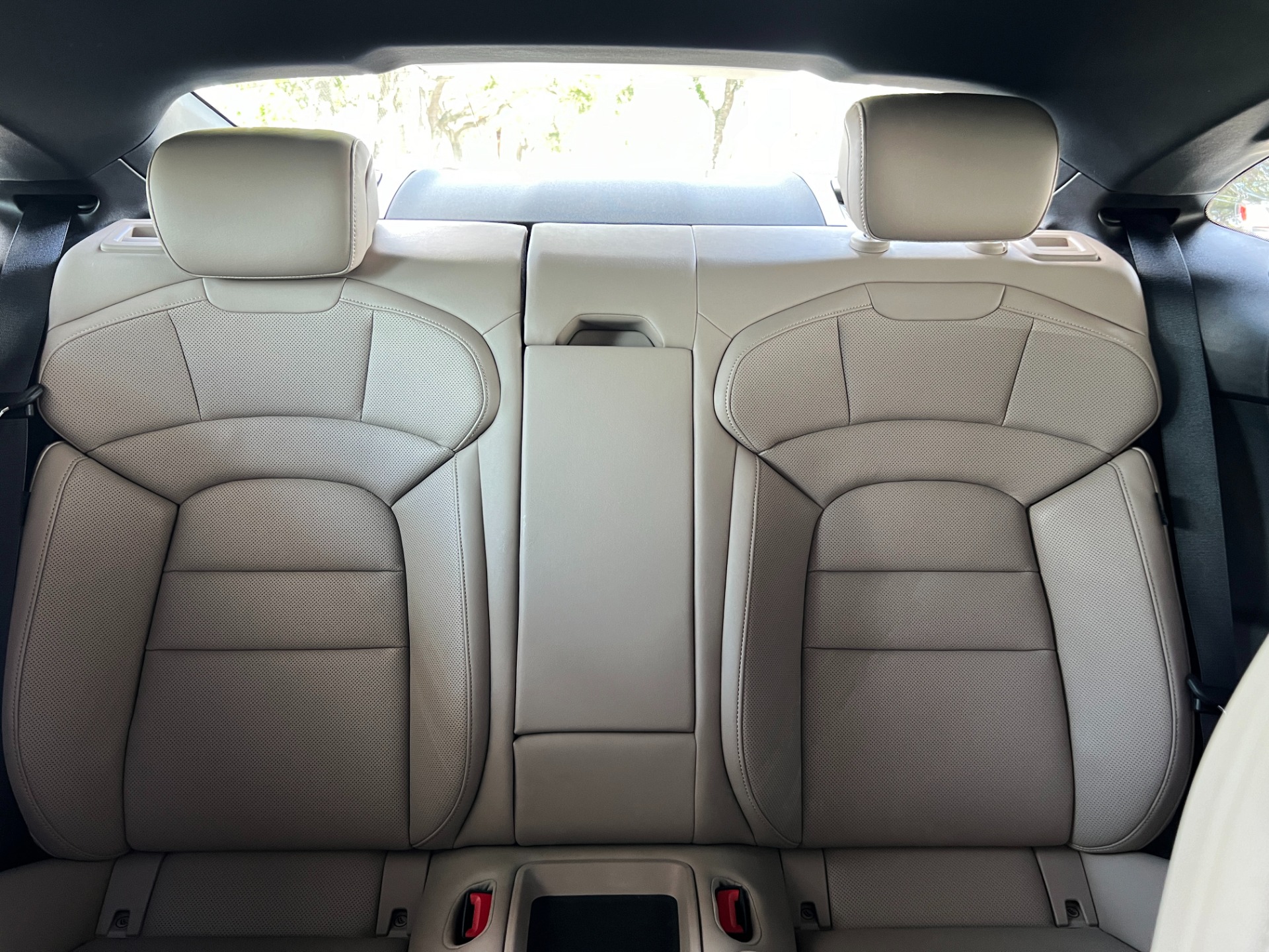 Used-2021-Porsche-Taycan