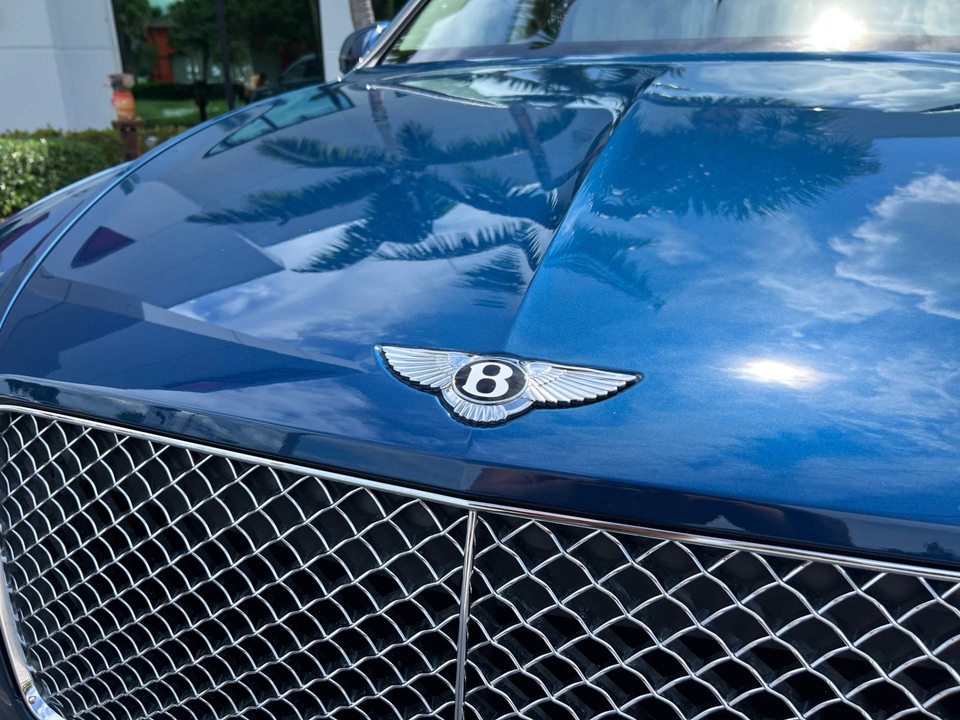 Used-2022-Bentley-Bentayga-V8
