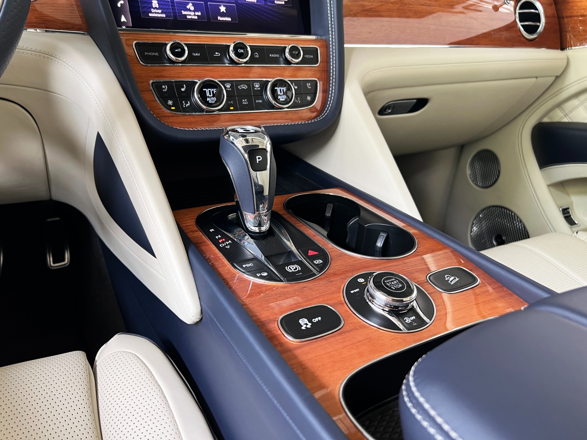 Used-2022-Bentley-Bentayga-V8