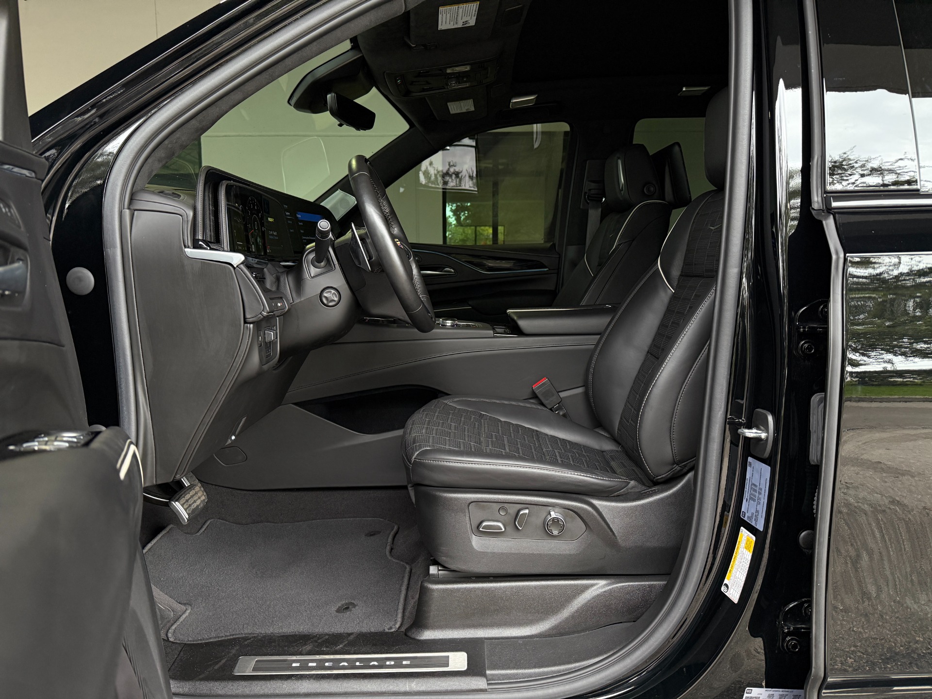 Used-2023-Cadillac-Escalade-V