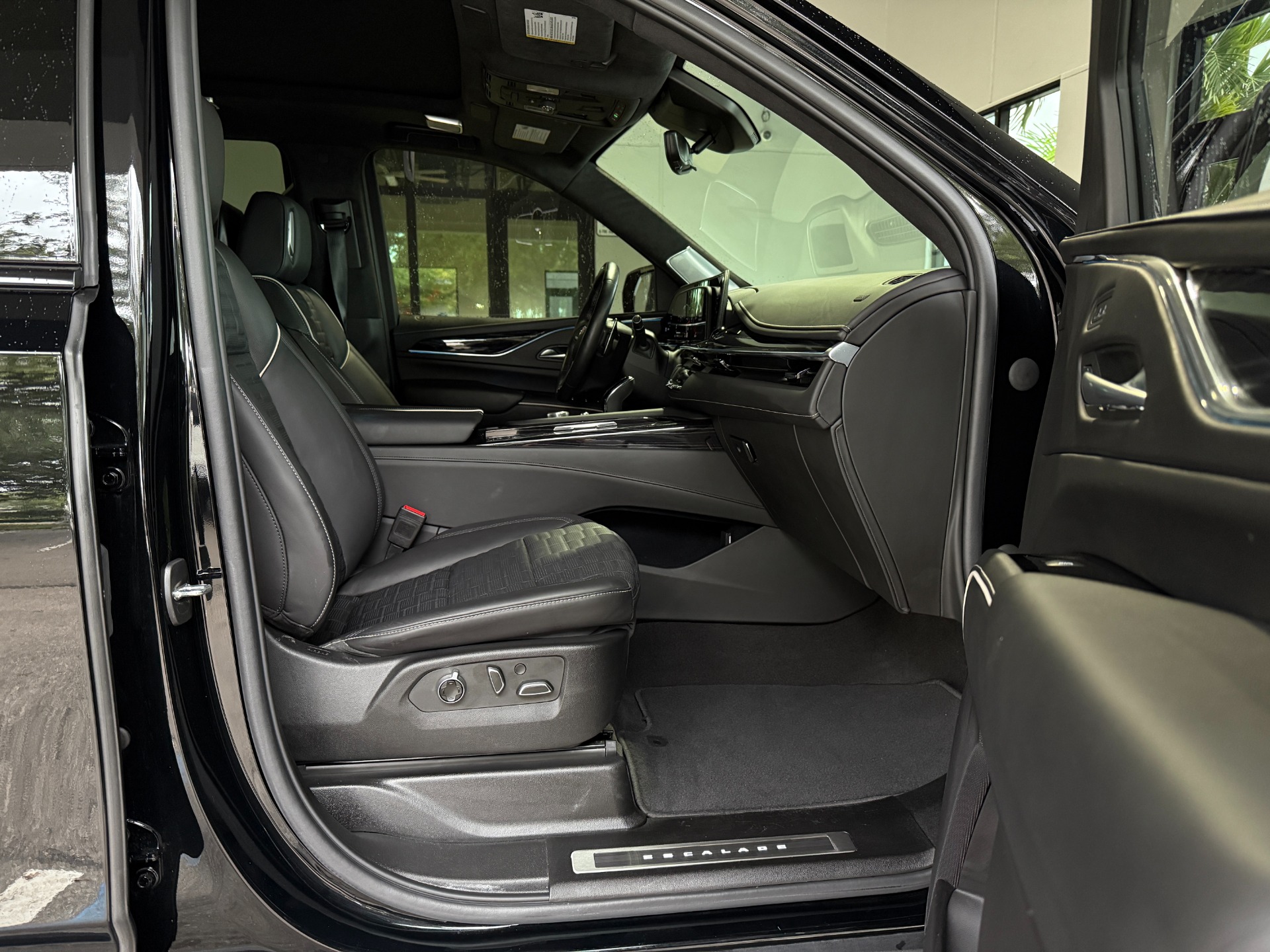 Used-2023-Cadillac-Escalade-V