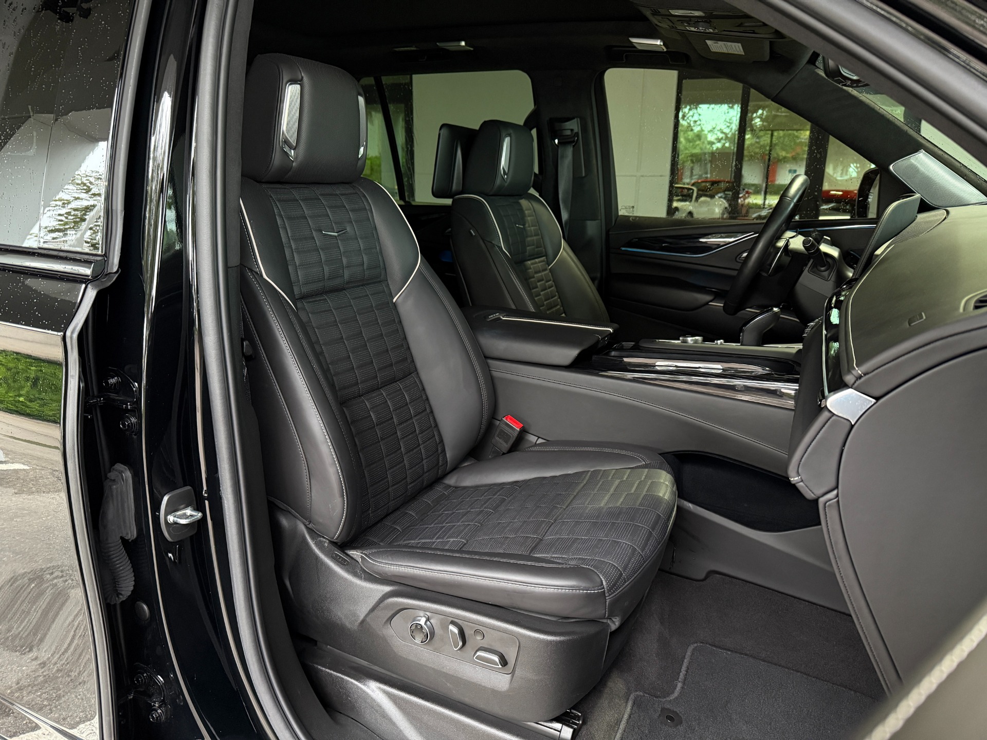 Used-2023-Cadillac-Escalade-V