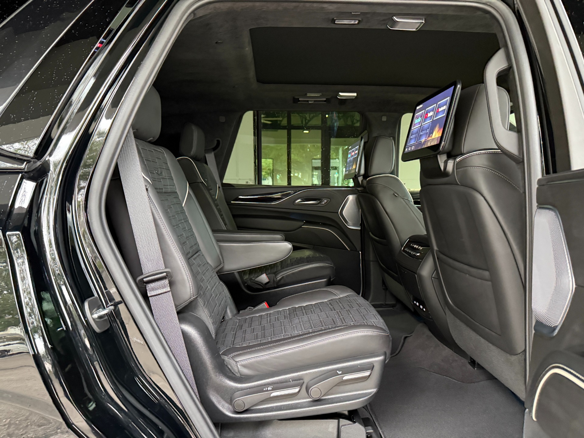 Used-2023-Cadillac-Escalade-V