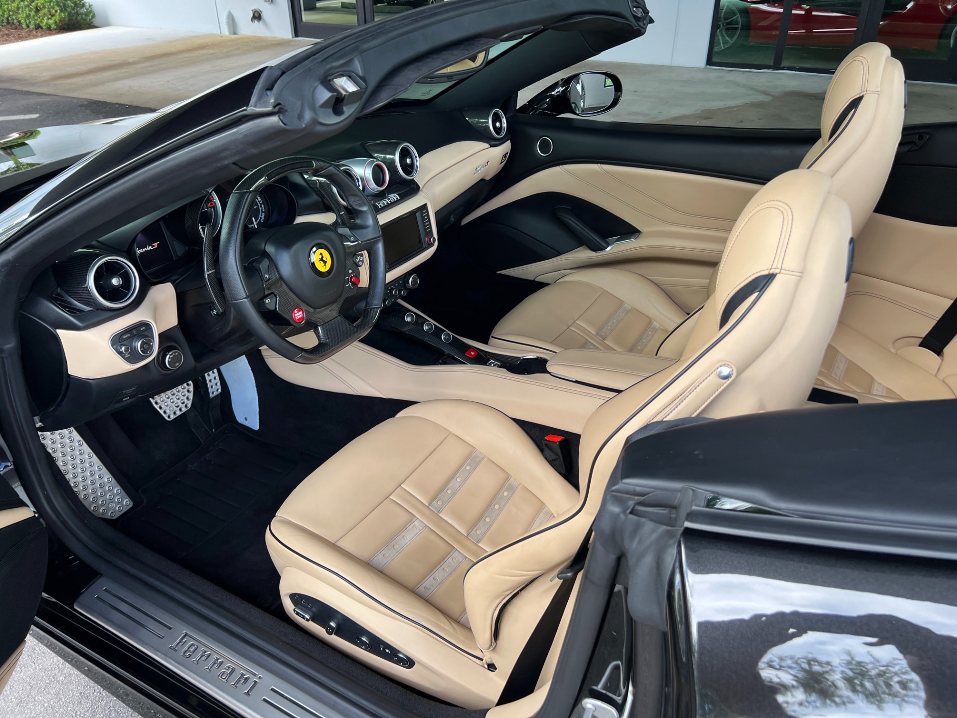 Used-2015-Ferrari-California-T