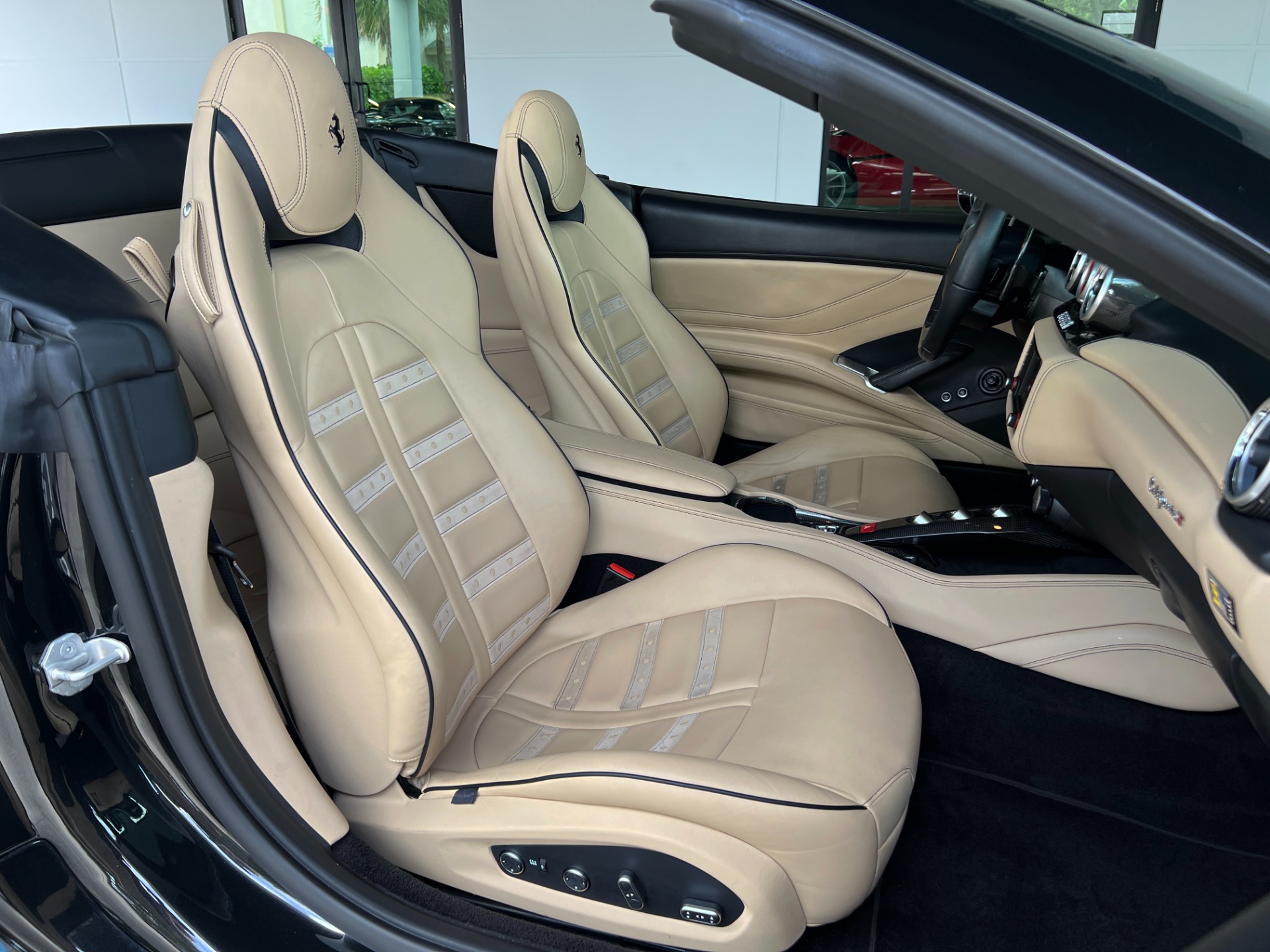 Used-2015-Ferrari-California-T