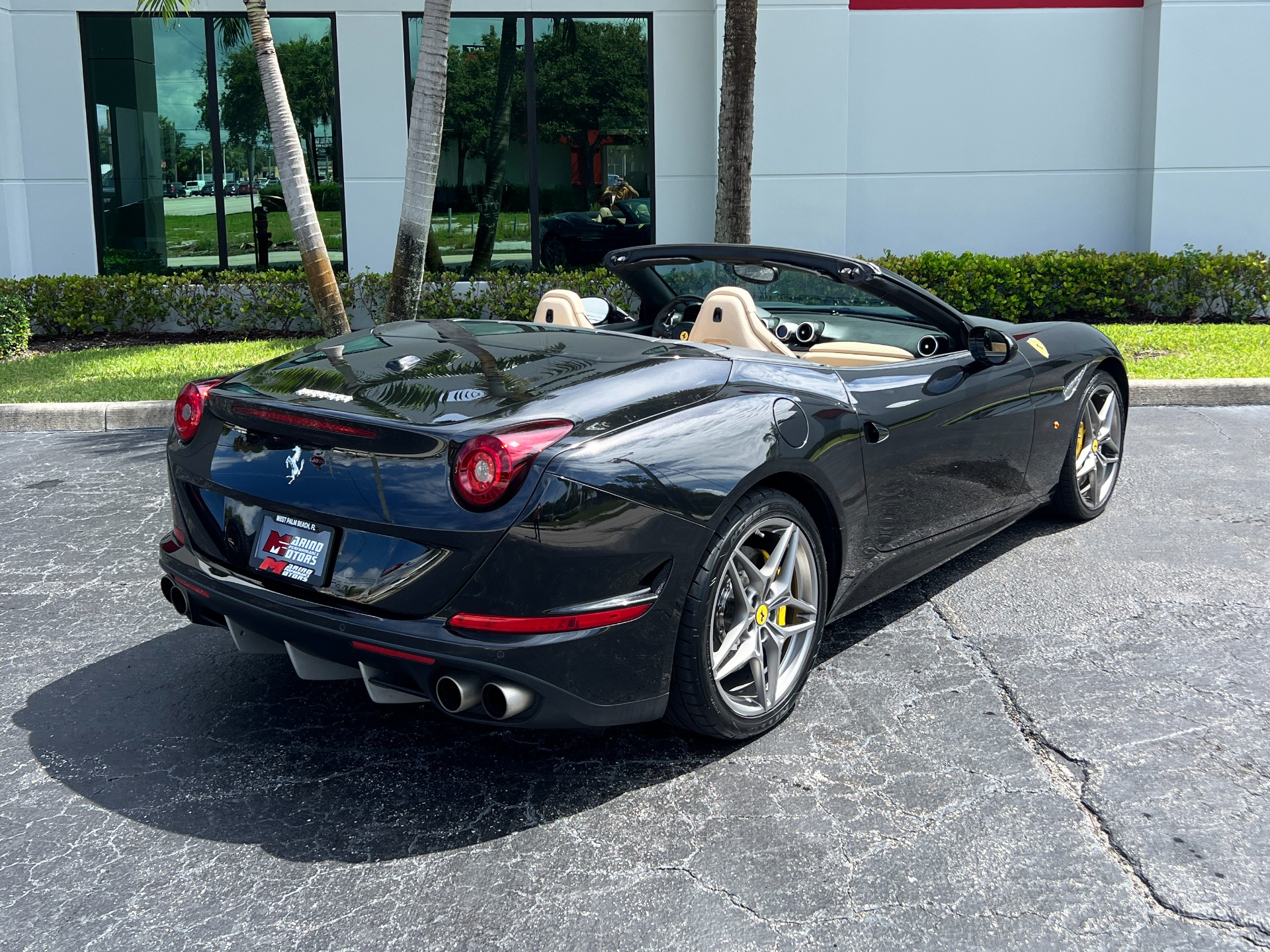 Used-2015-Ferrari-California-T