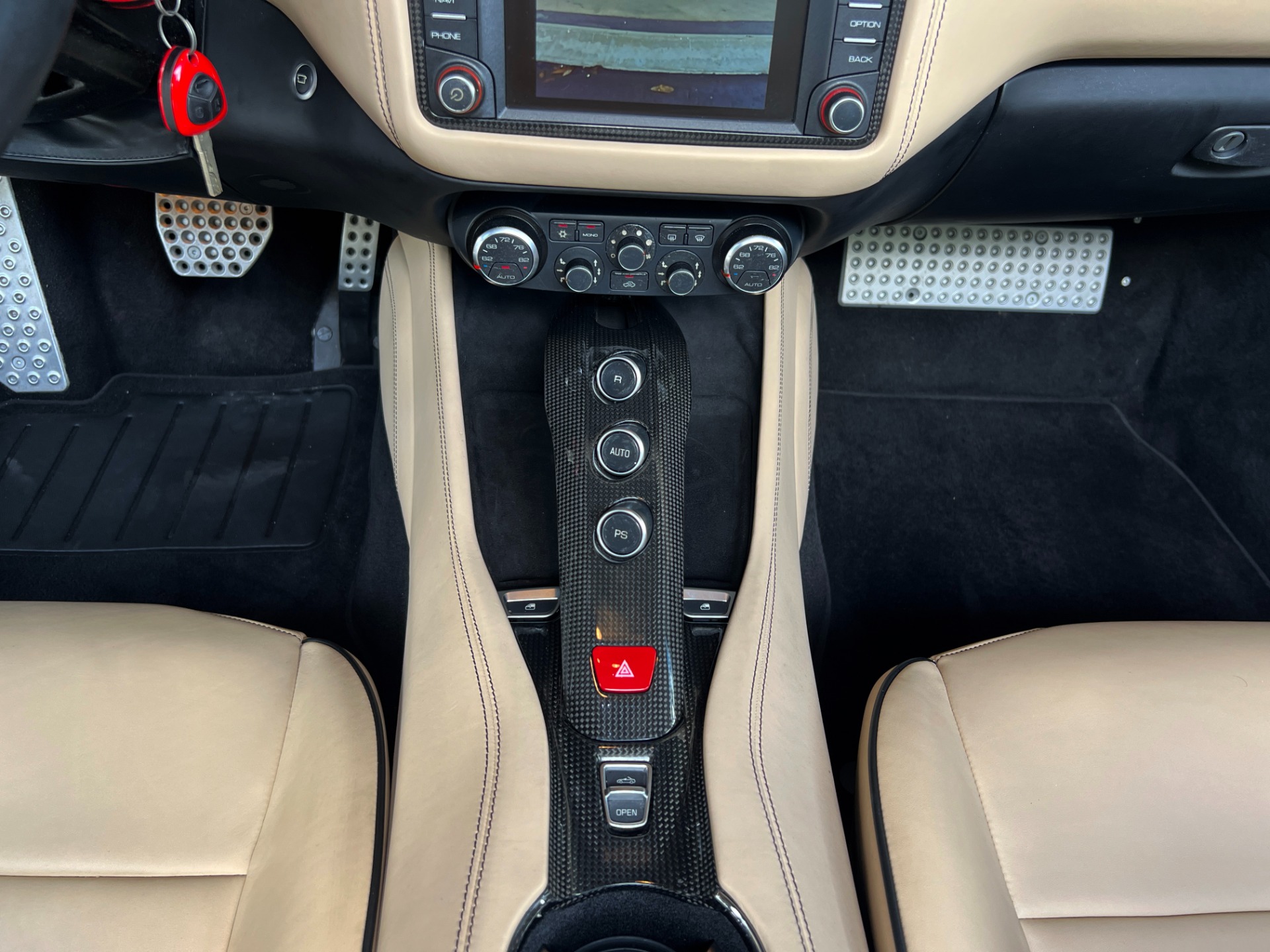Used-2015-Ferrari-California-T