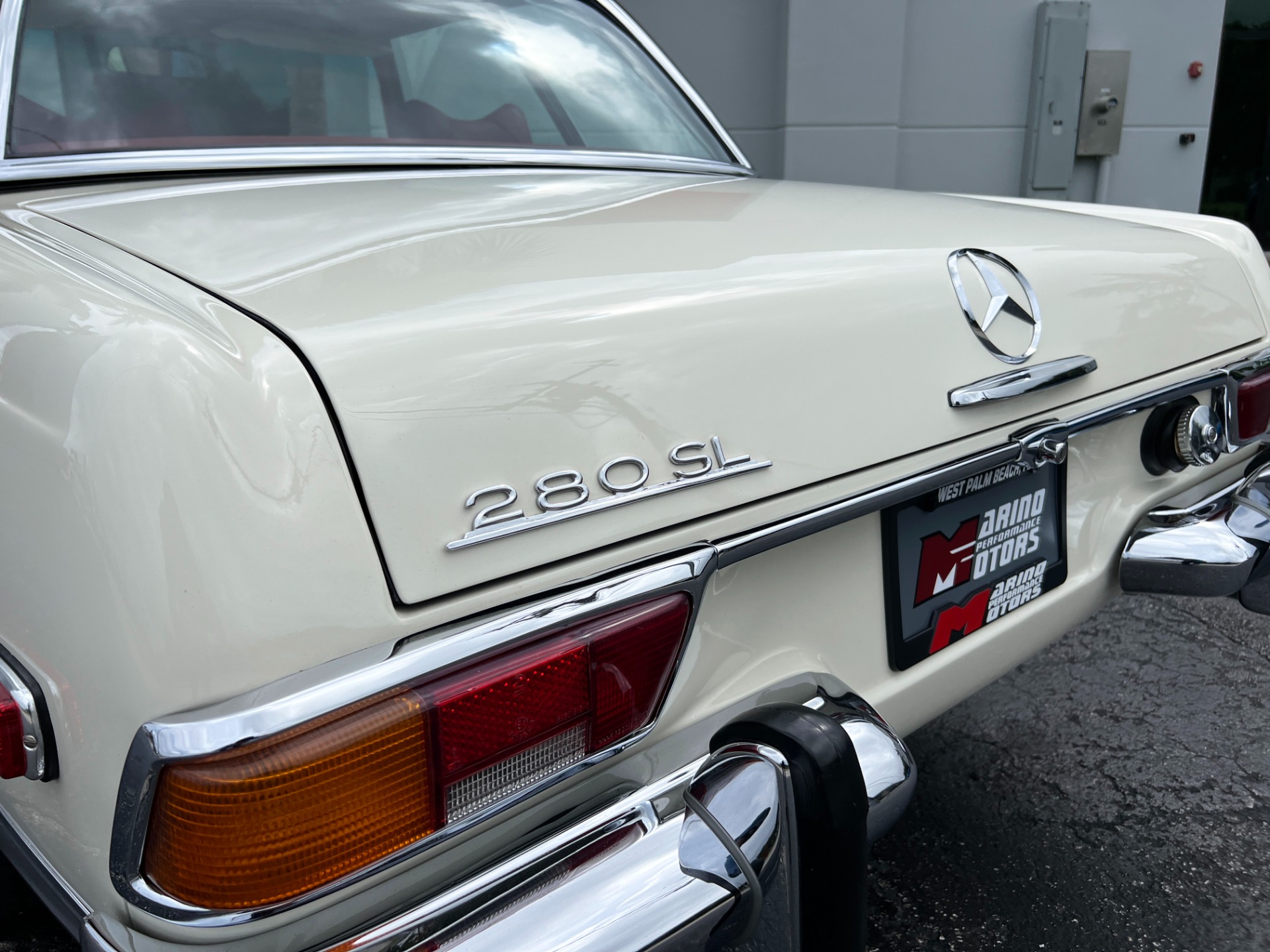 Used-1971-Mercedes-Benz-280SL