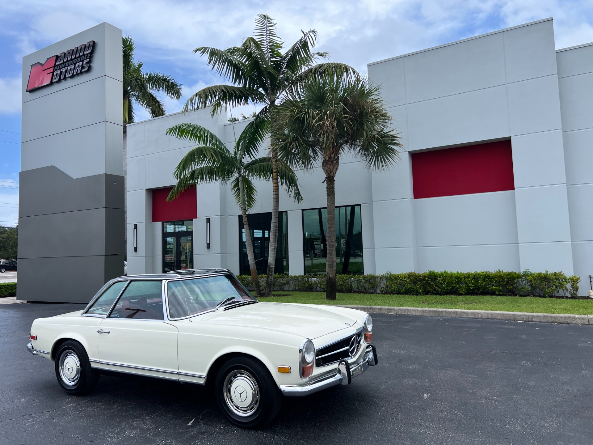 Used-1971-Mercedes-Benz-280SL