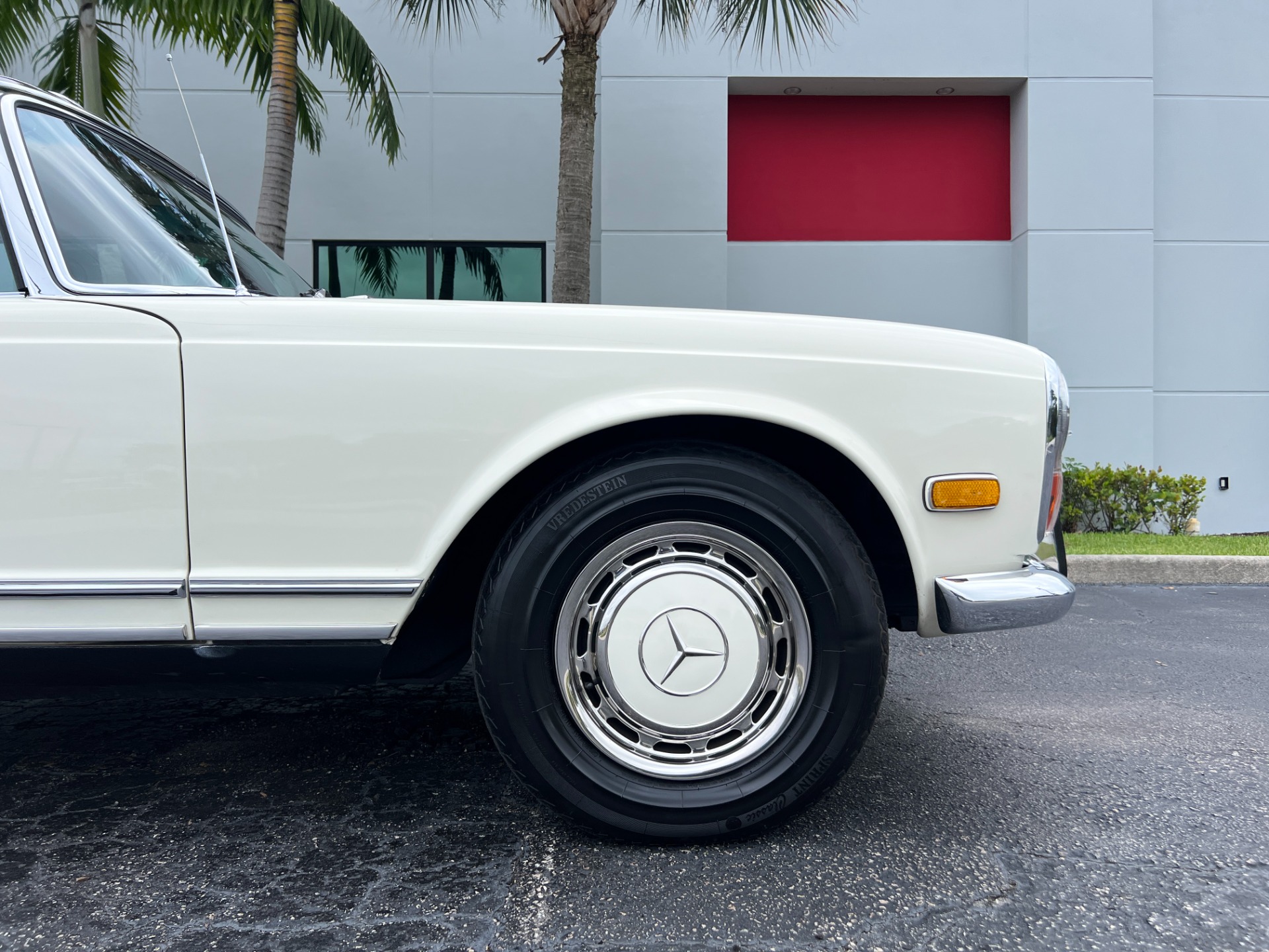 Used-1971-Mercedes-Benz-280SL