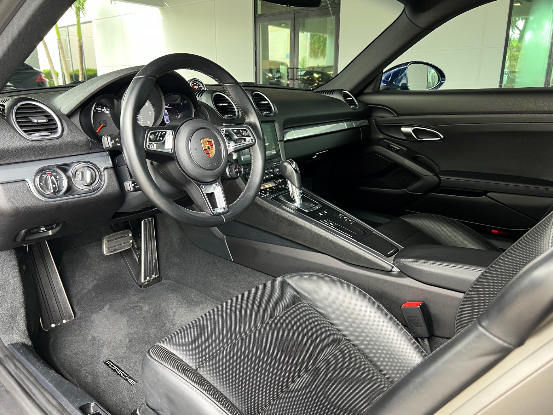 Used-2023-Porsche-718-Cayman-S