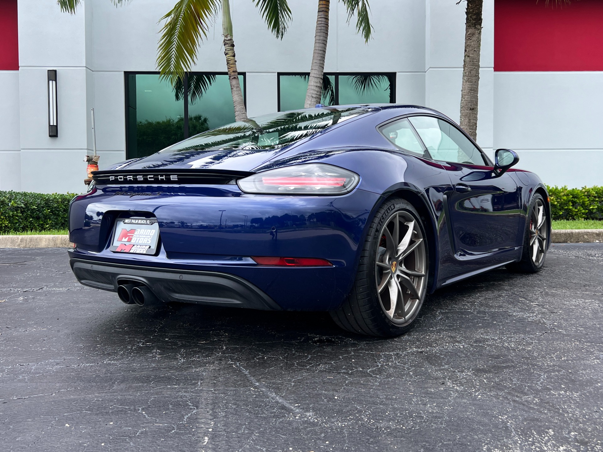 Used-2023-Porsche-718-Cayman-S