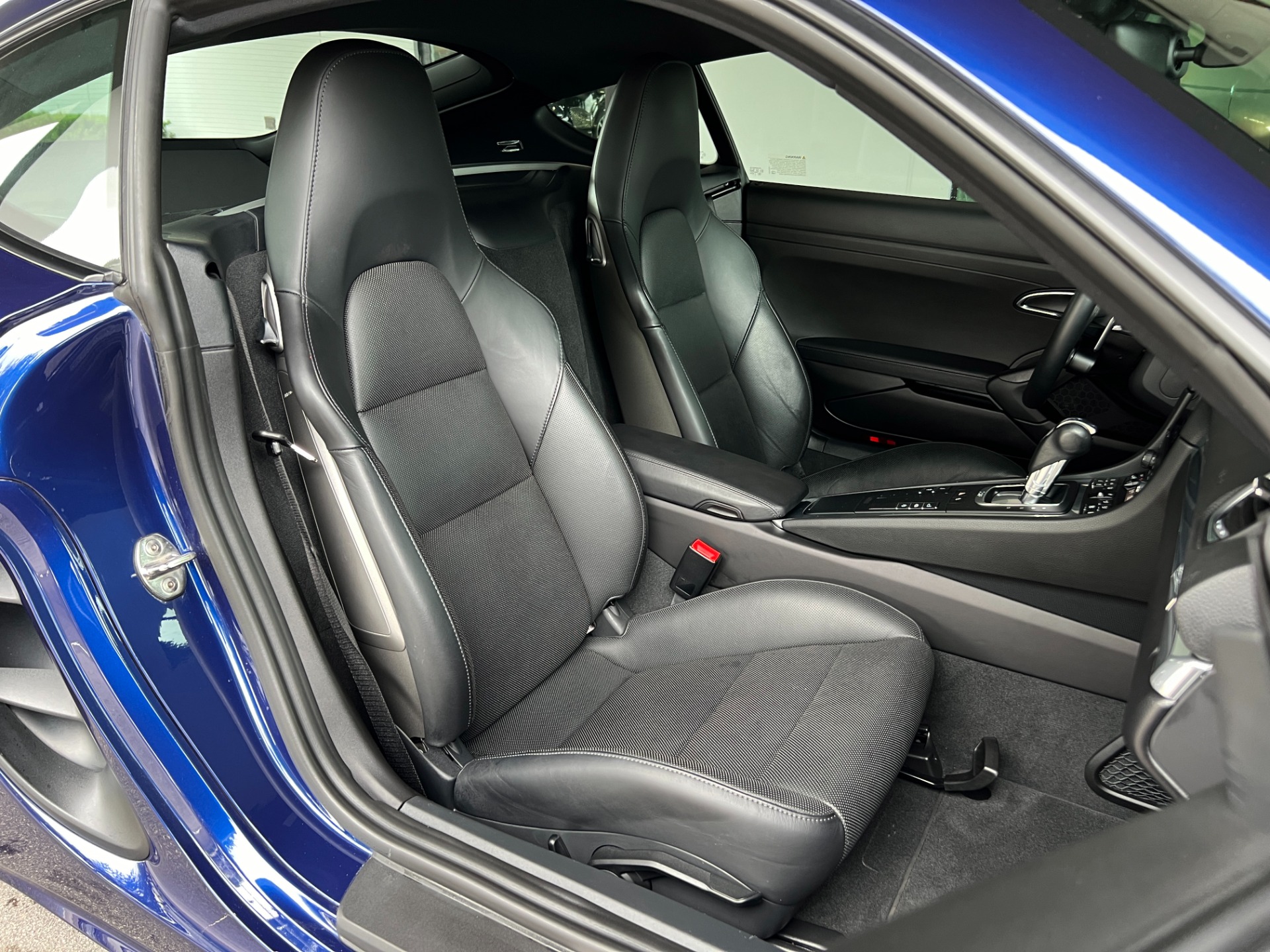 Used-2023-Porsche-718-Cayman-S
