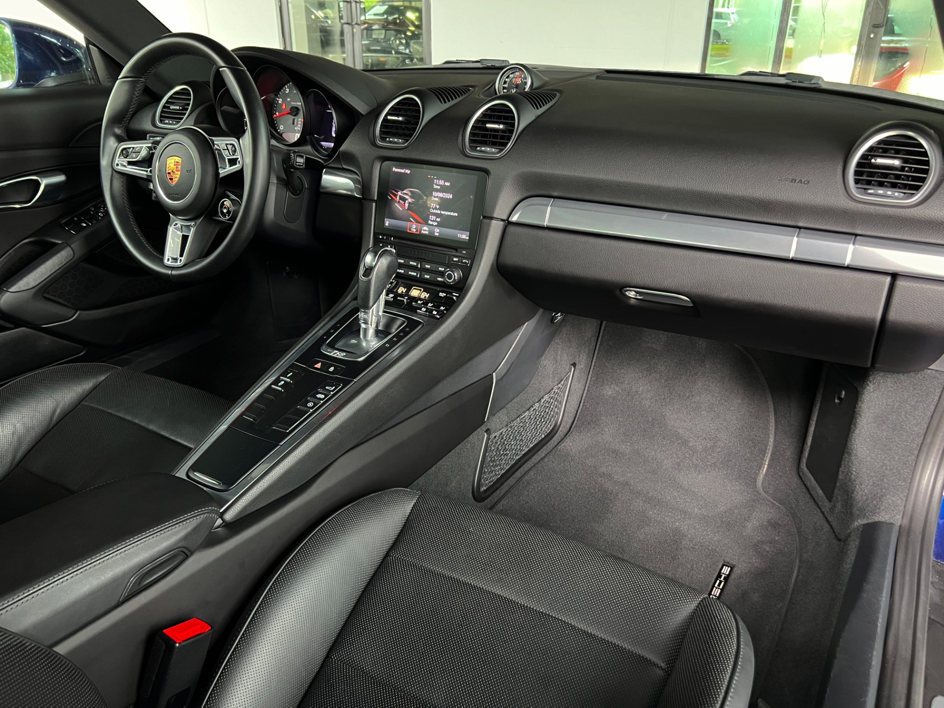Used-2023-Porsche-718-Cayman-S