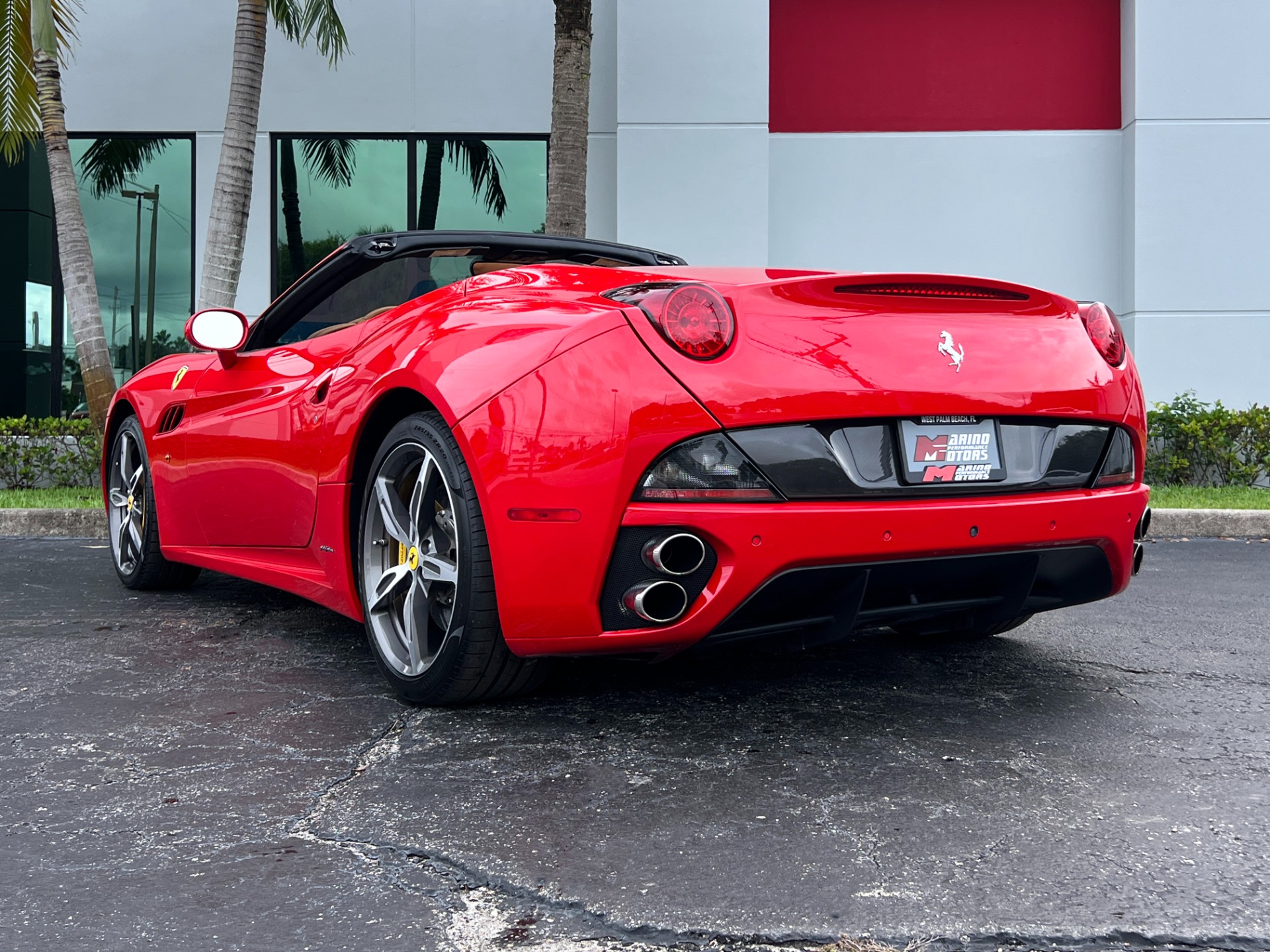 Used-2014-Ferrari-California
