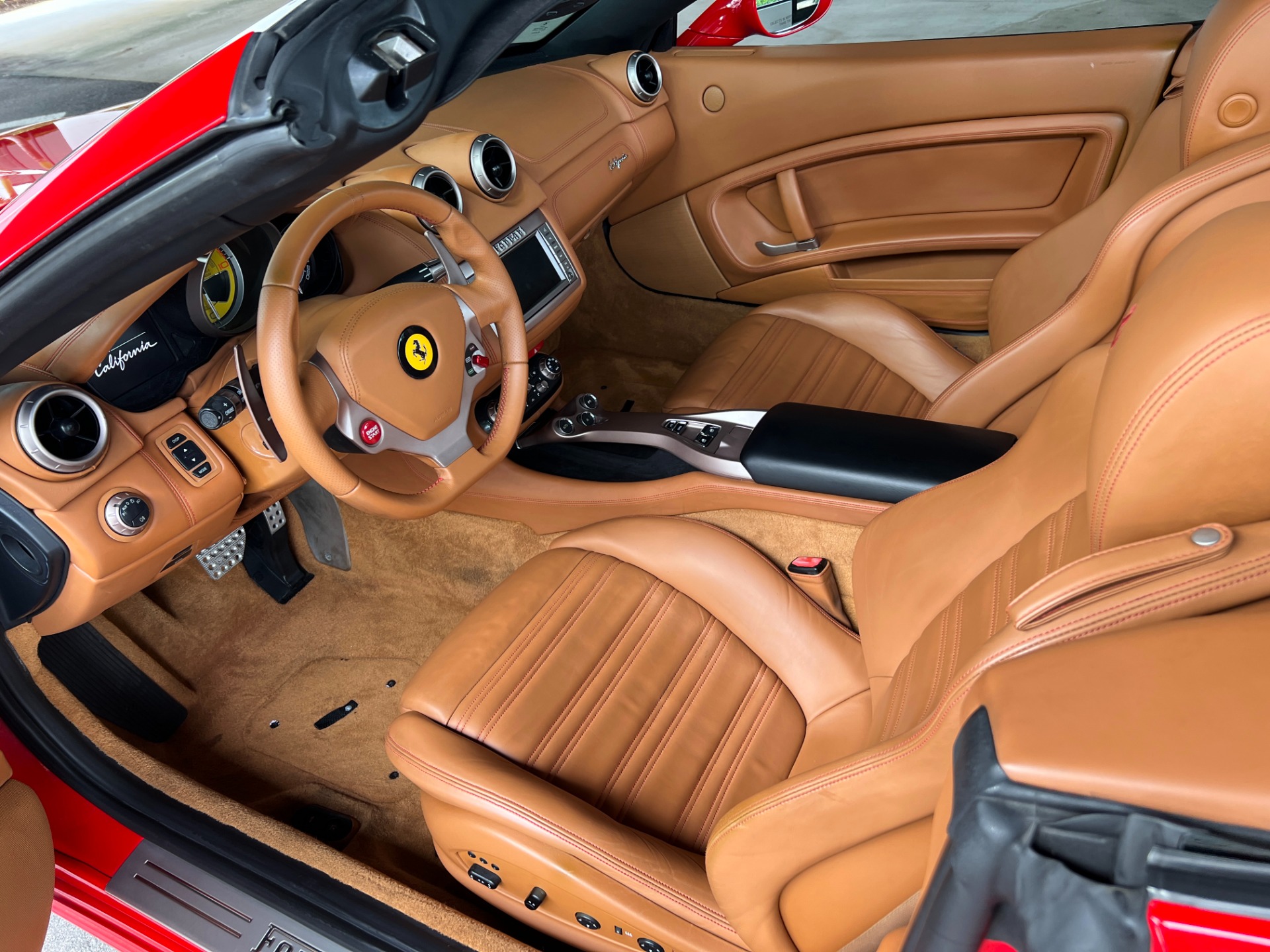 Used-2014-Ferrari-California