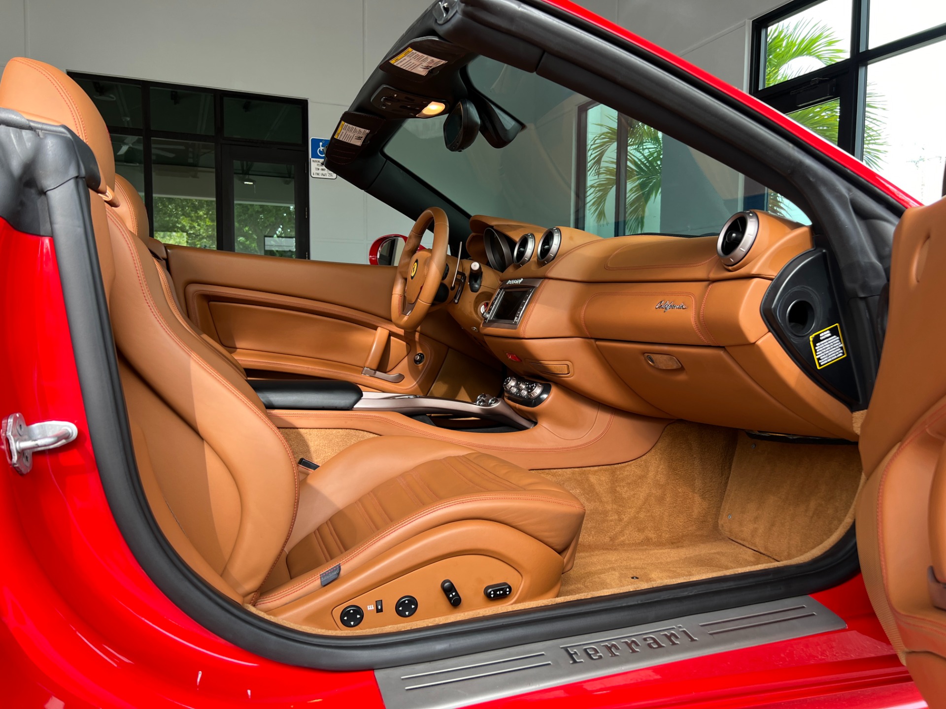 Used-2014-Ferrari-California