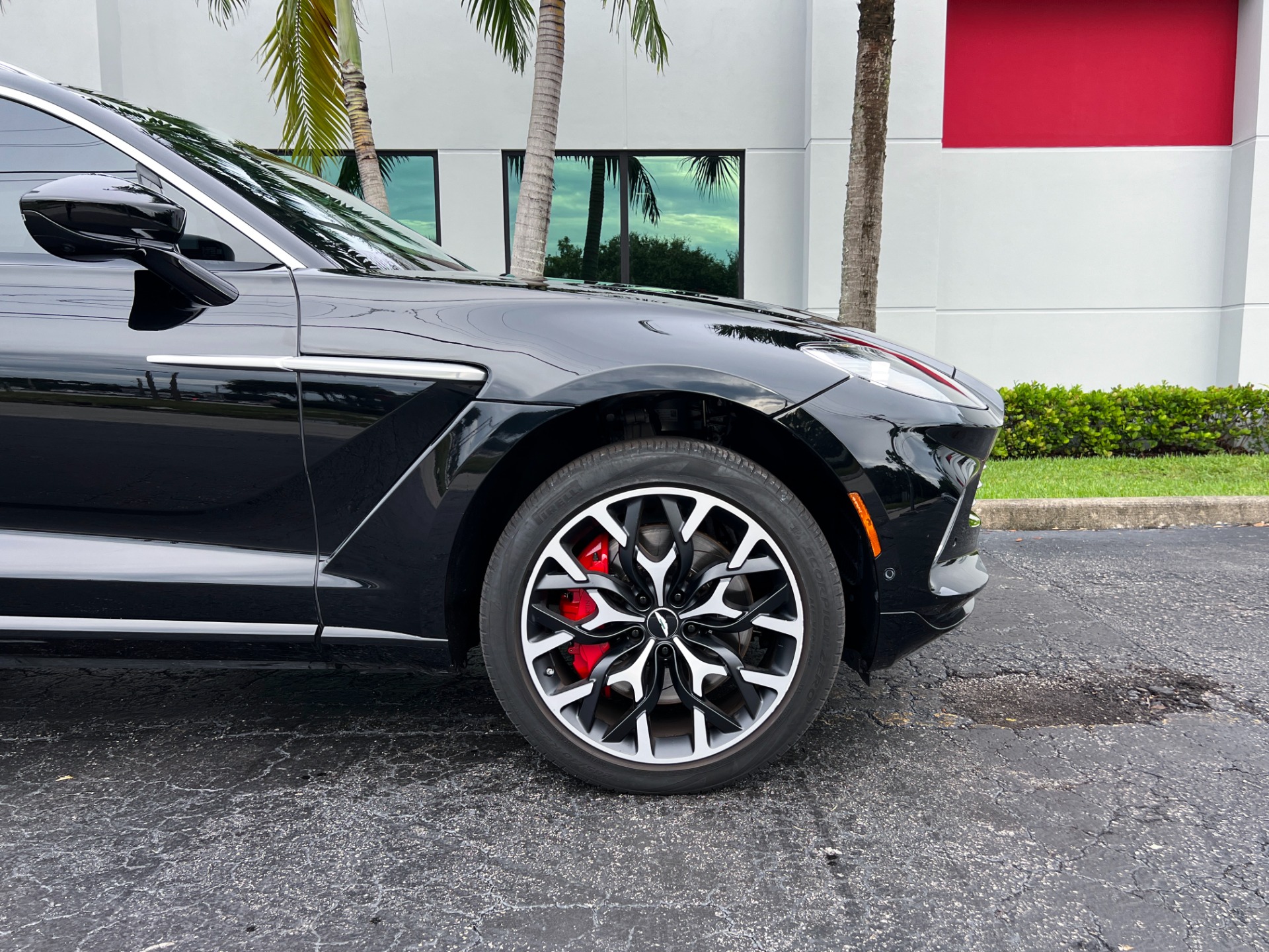 Used-2021-Aston-Martin-DBX