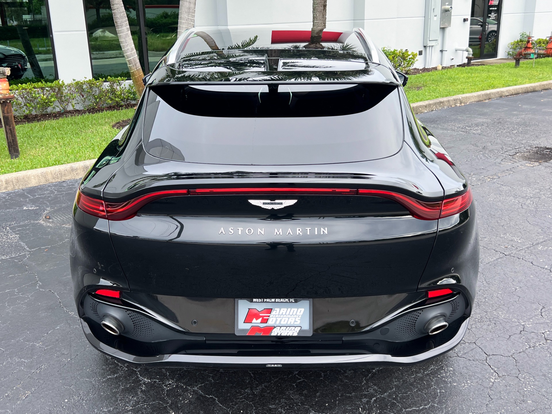 Used-2021-Aston-Martin-DBX