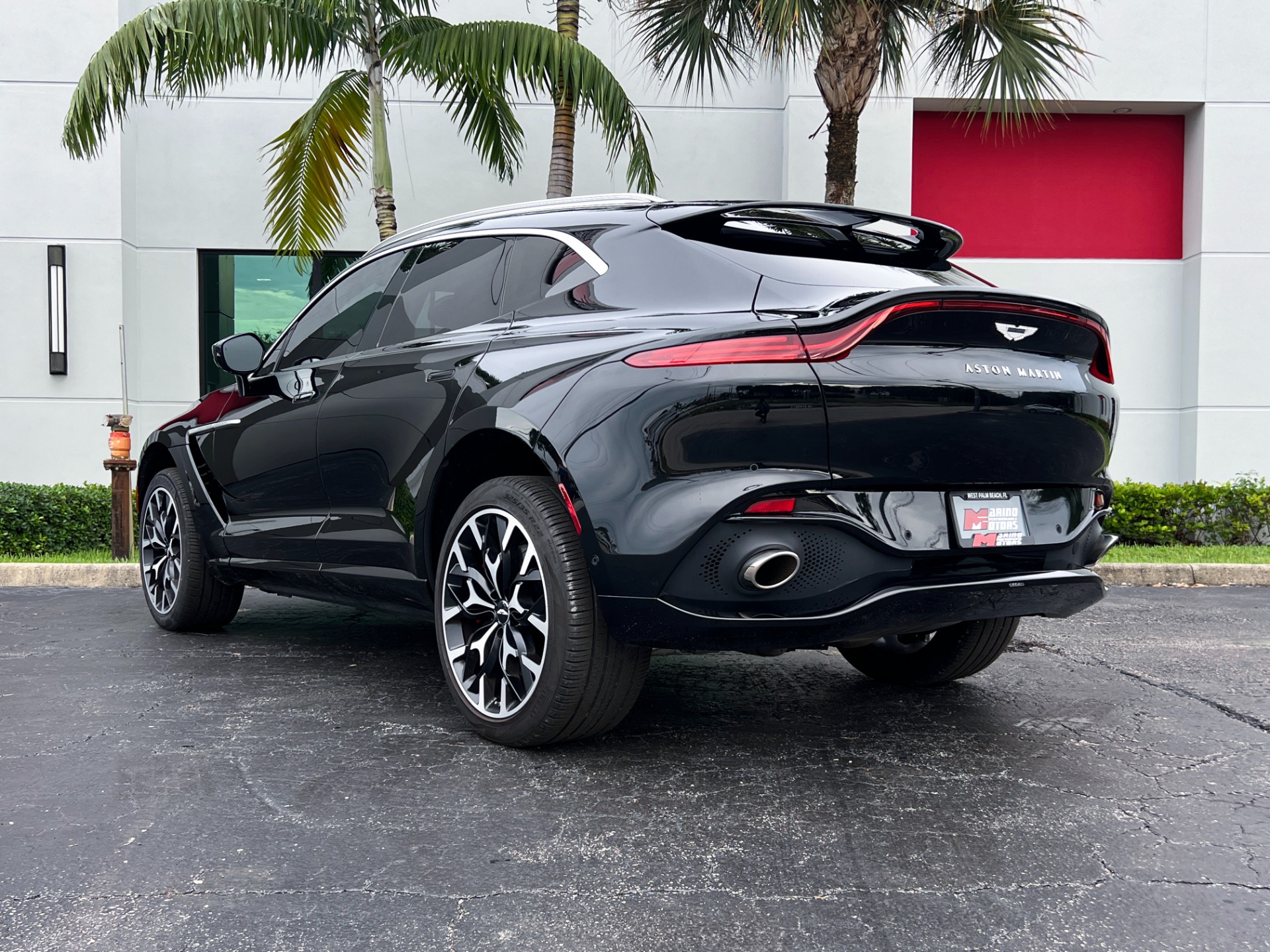 Used-2021-Aston-Martin-DBX
