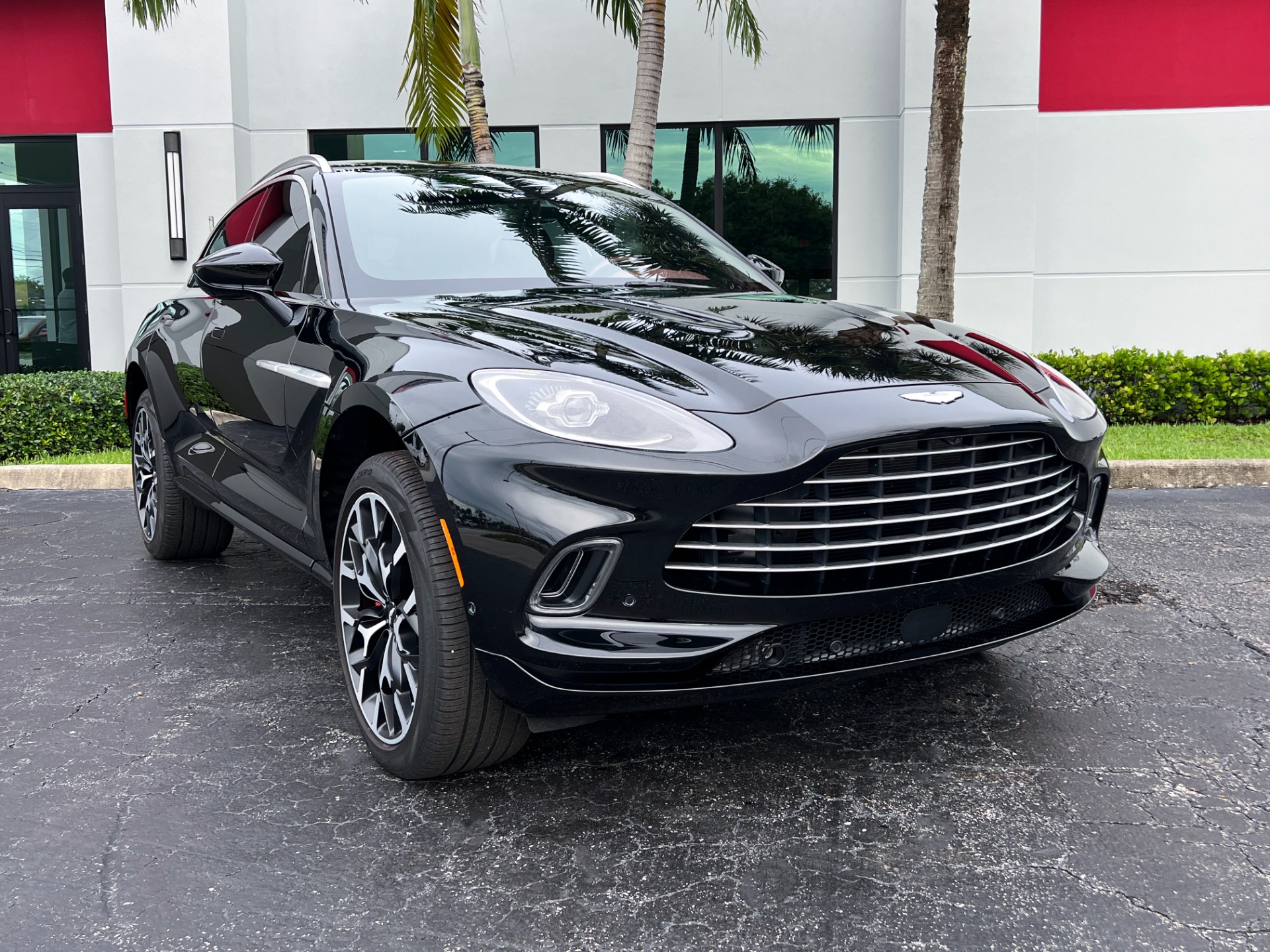 Used-2021-Aston-Martin-DBX