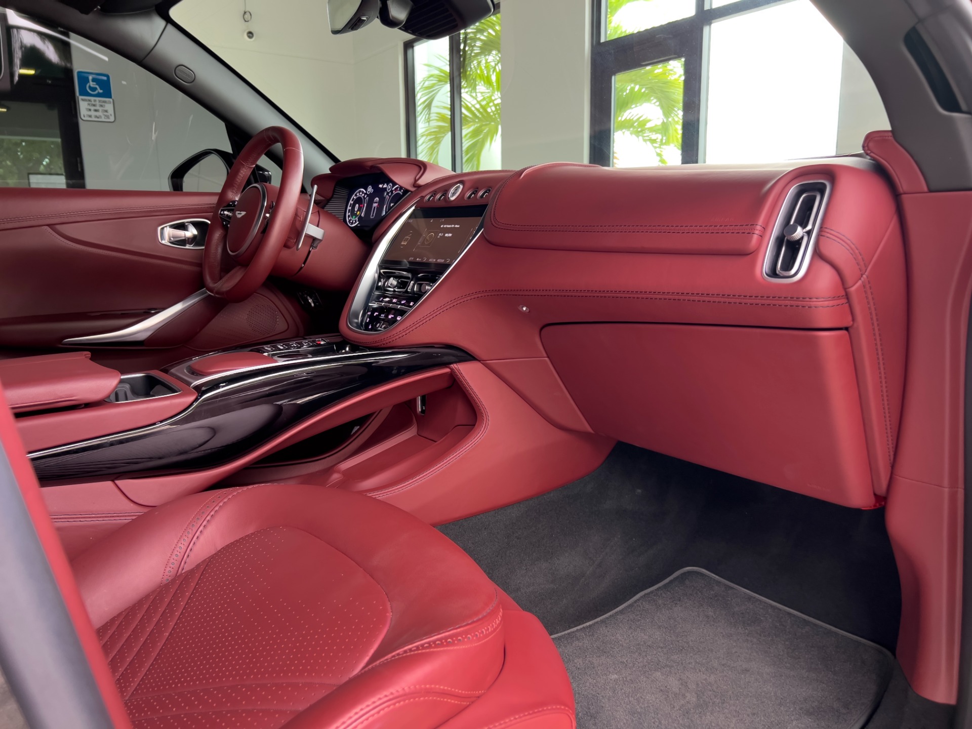 Used-2021-Aston-Martin-DBX