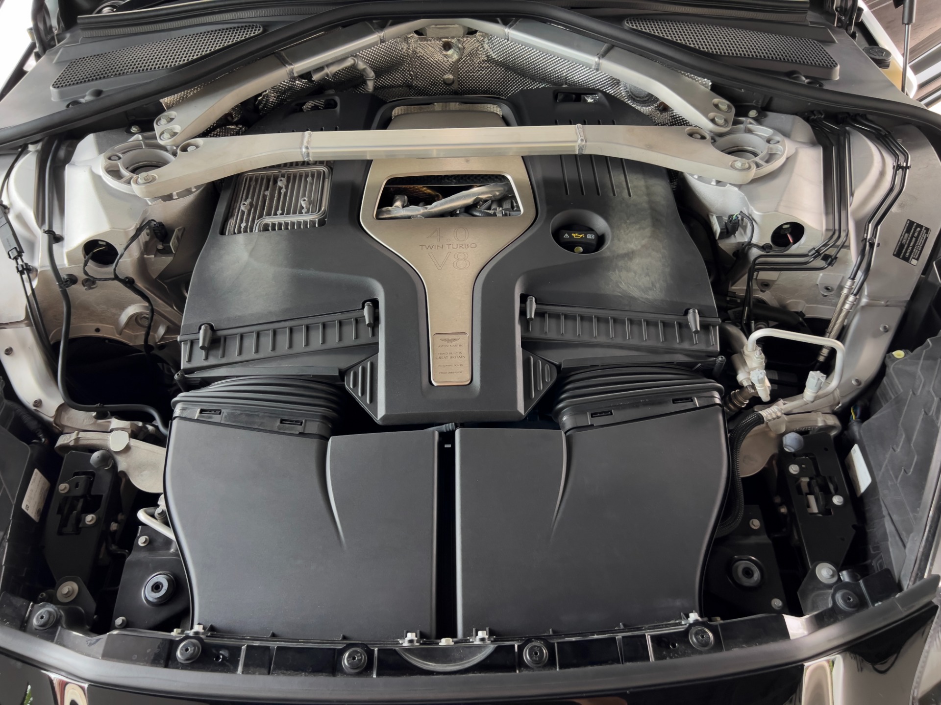 Used-2021-Aston-Martin-DBX