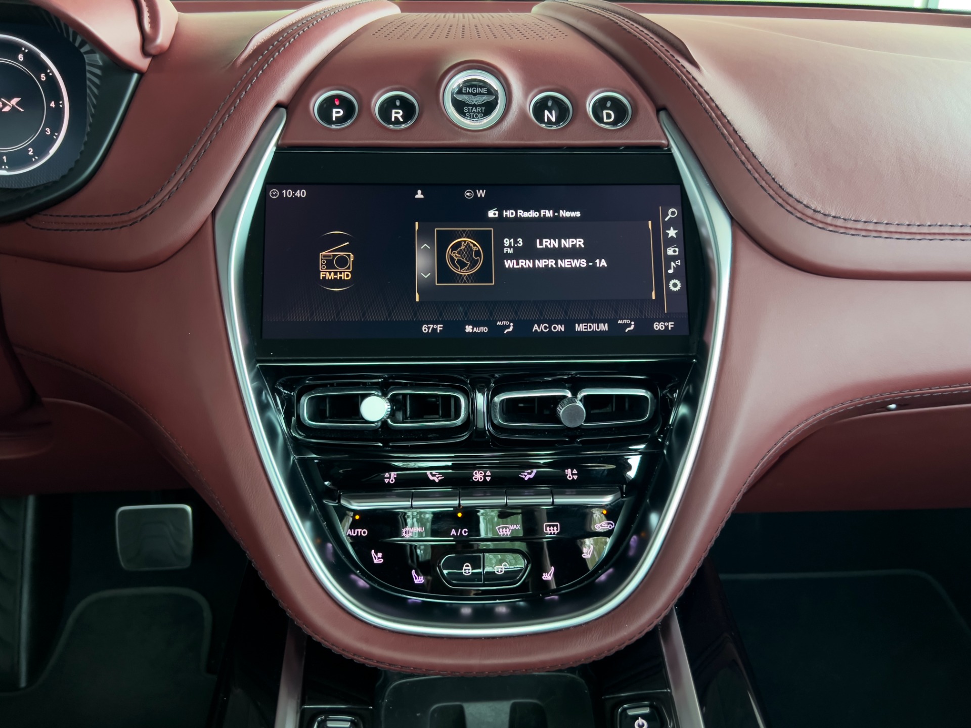 Used-2021-Aston-Martin-DBX