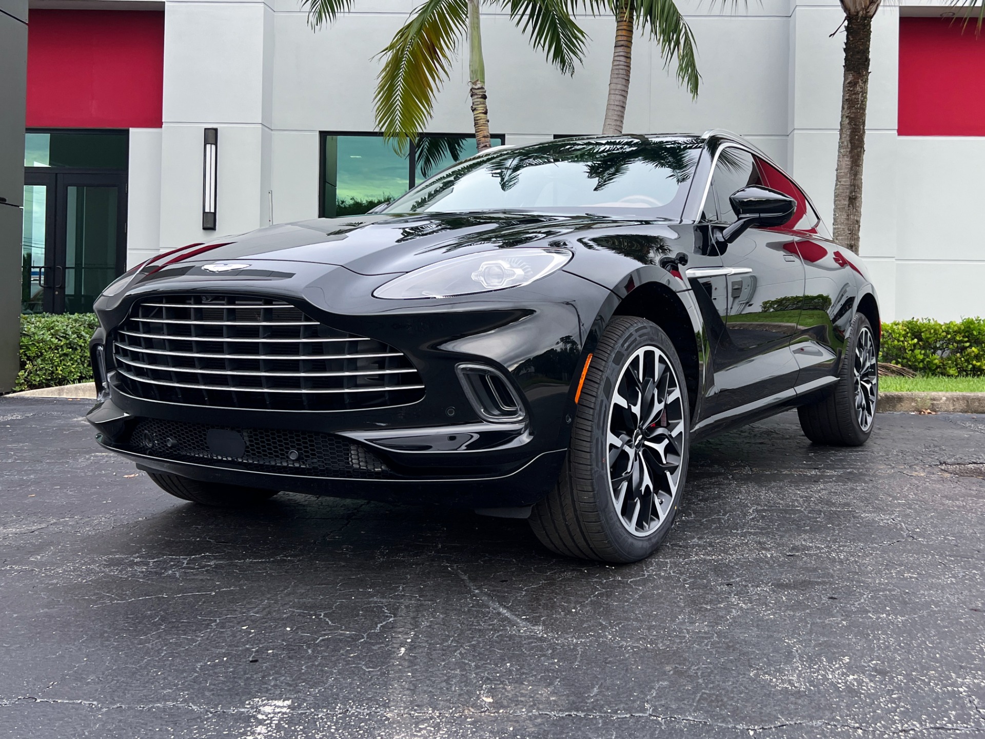 Used-2021-Aston-Martin-DBX