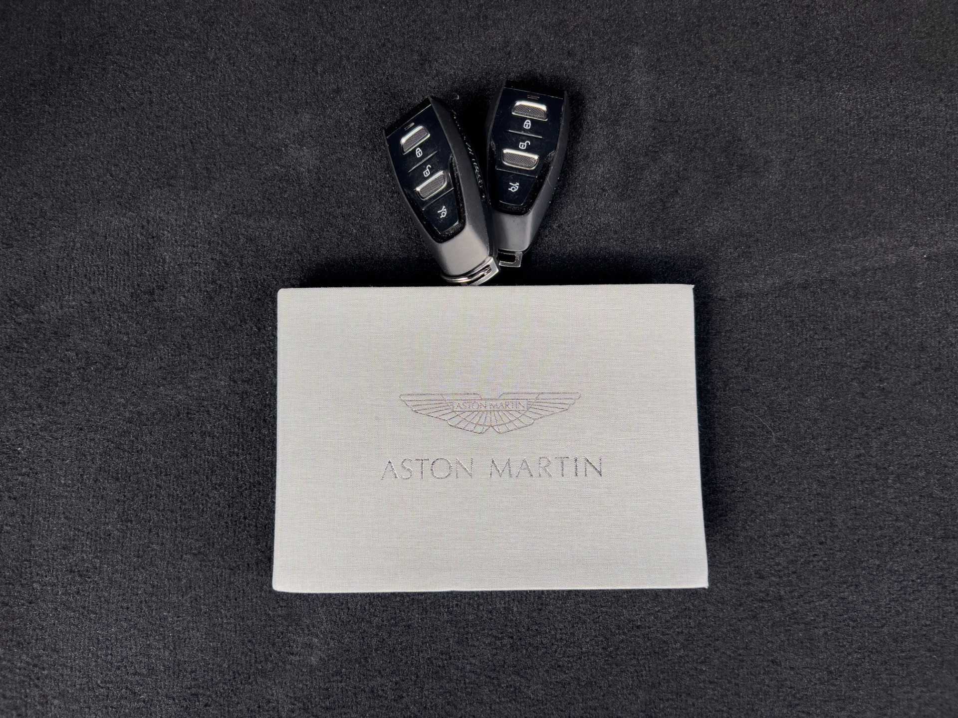 Used-2021-Aston-Martin-DBX