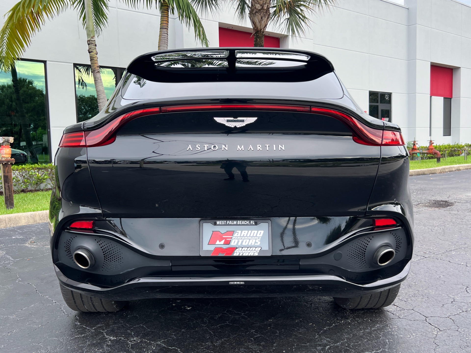 Used-2021-Aston-Martin-DBX