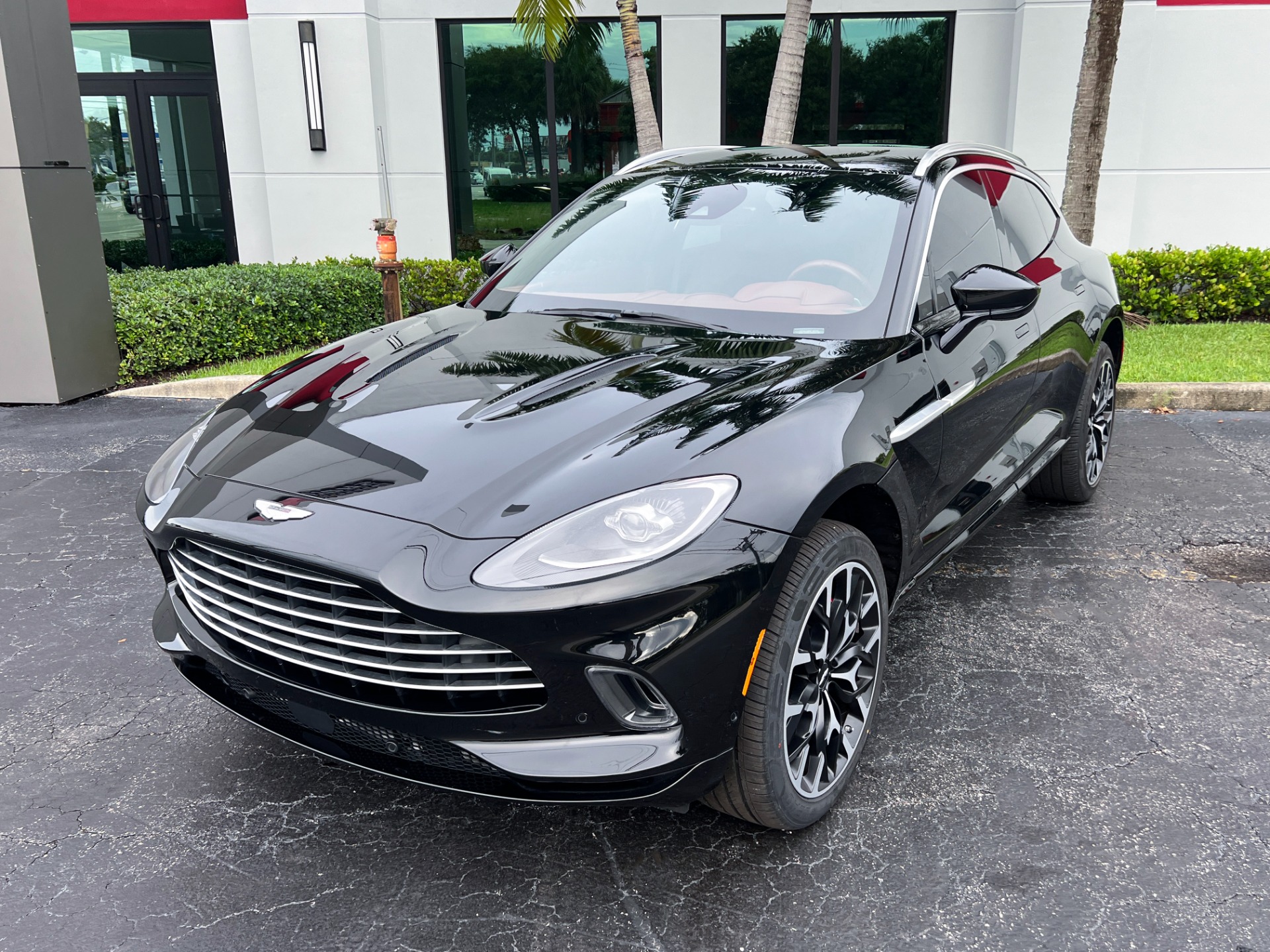 Used-2021-Aston-Martin-DBX