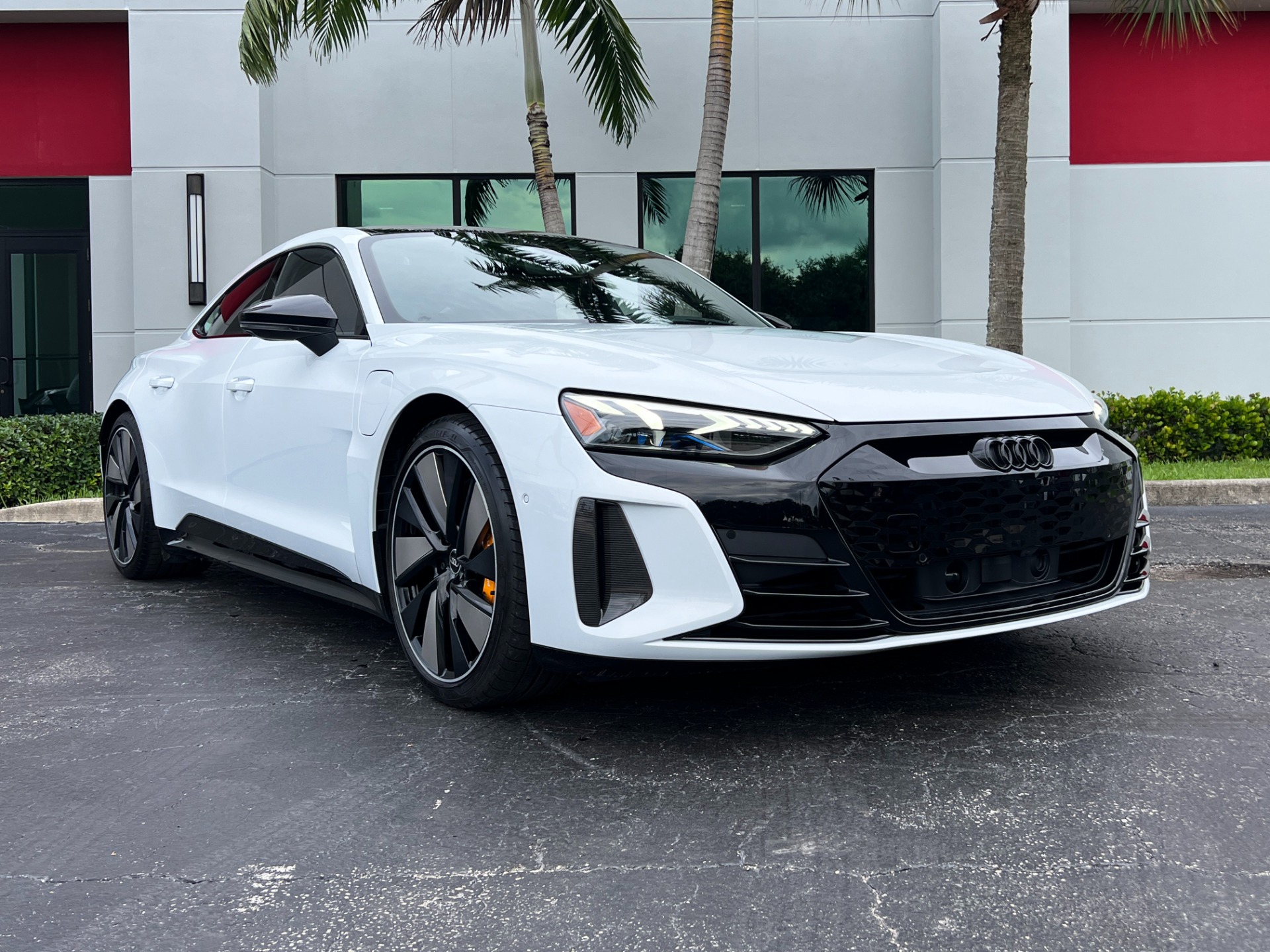 Used-2022-Audi-RS-e-tron-GT-quattro
