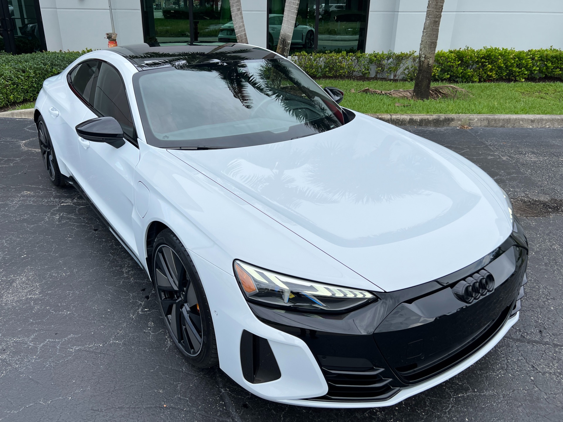 Used-2022-Audi-RS-e-tron-GT-quattro