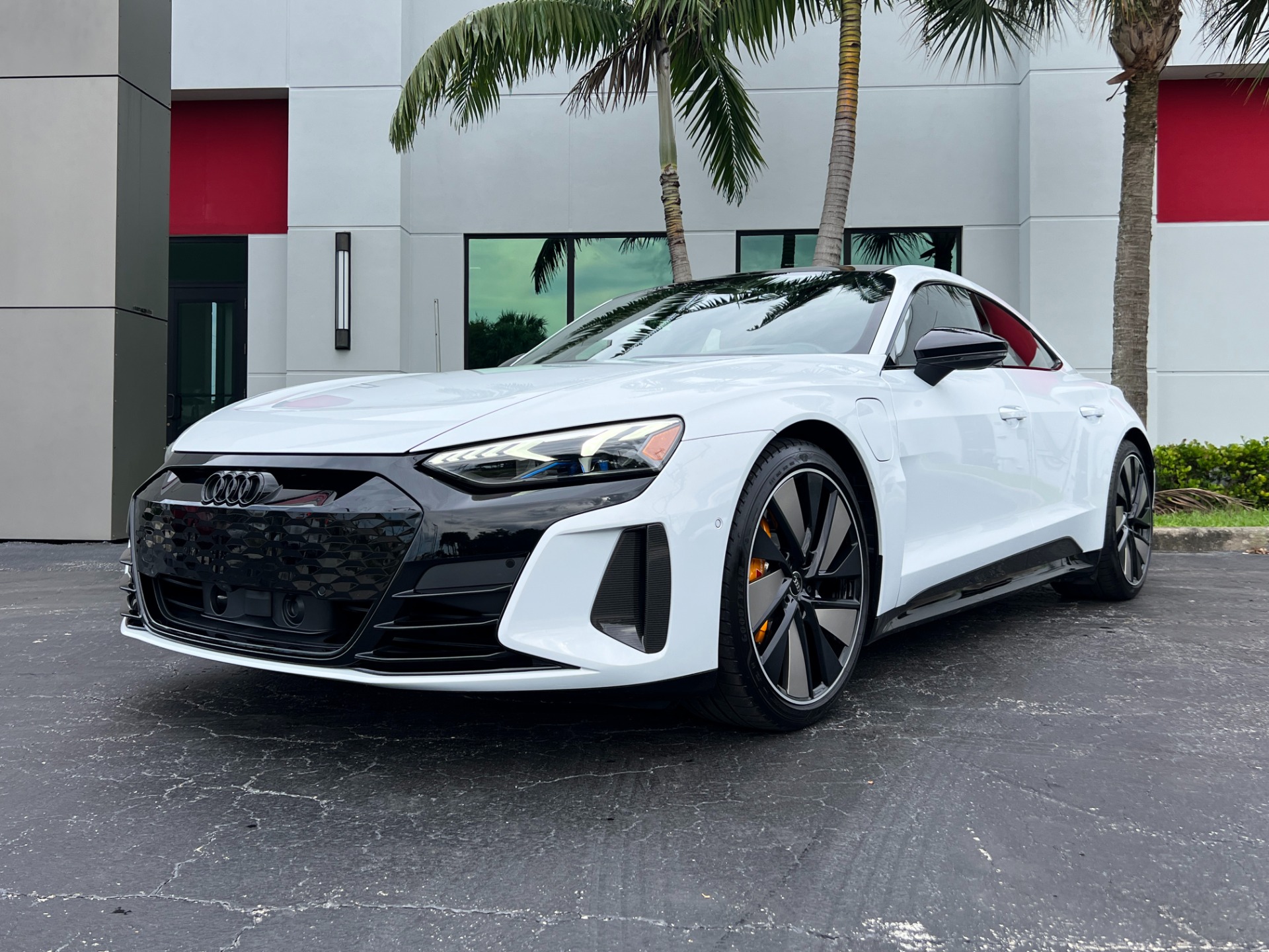 Used-2022-Audi-RS-e-tron-GT-quattro
