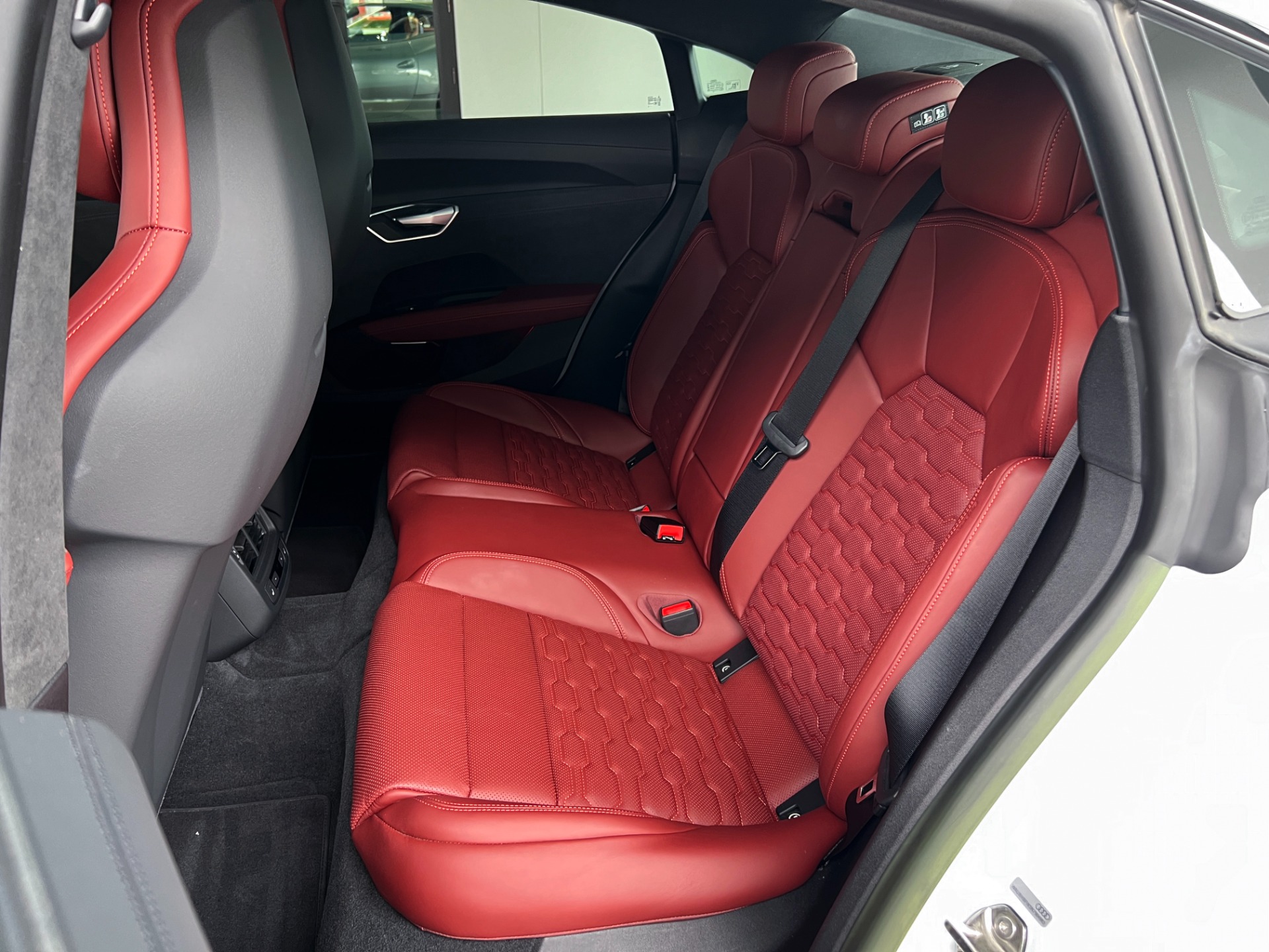 Used-2022-Audi-RS-e-tron-GT-quattro
