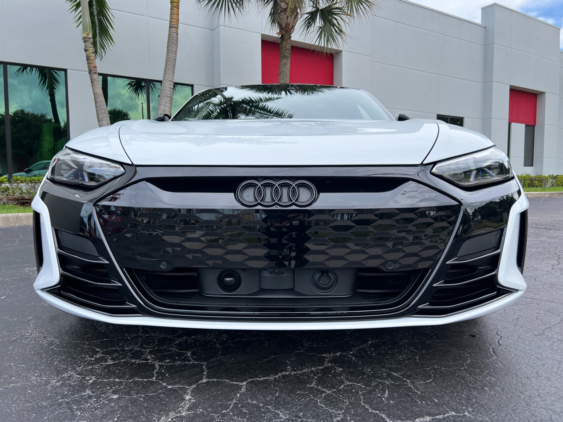 Used-2022-Audi-RS-e-tron-GT-quattro