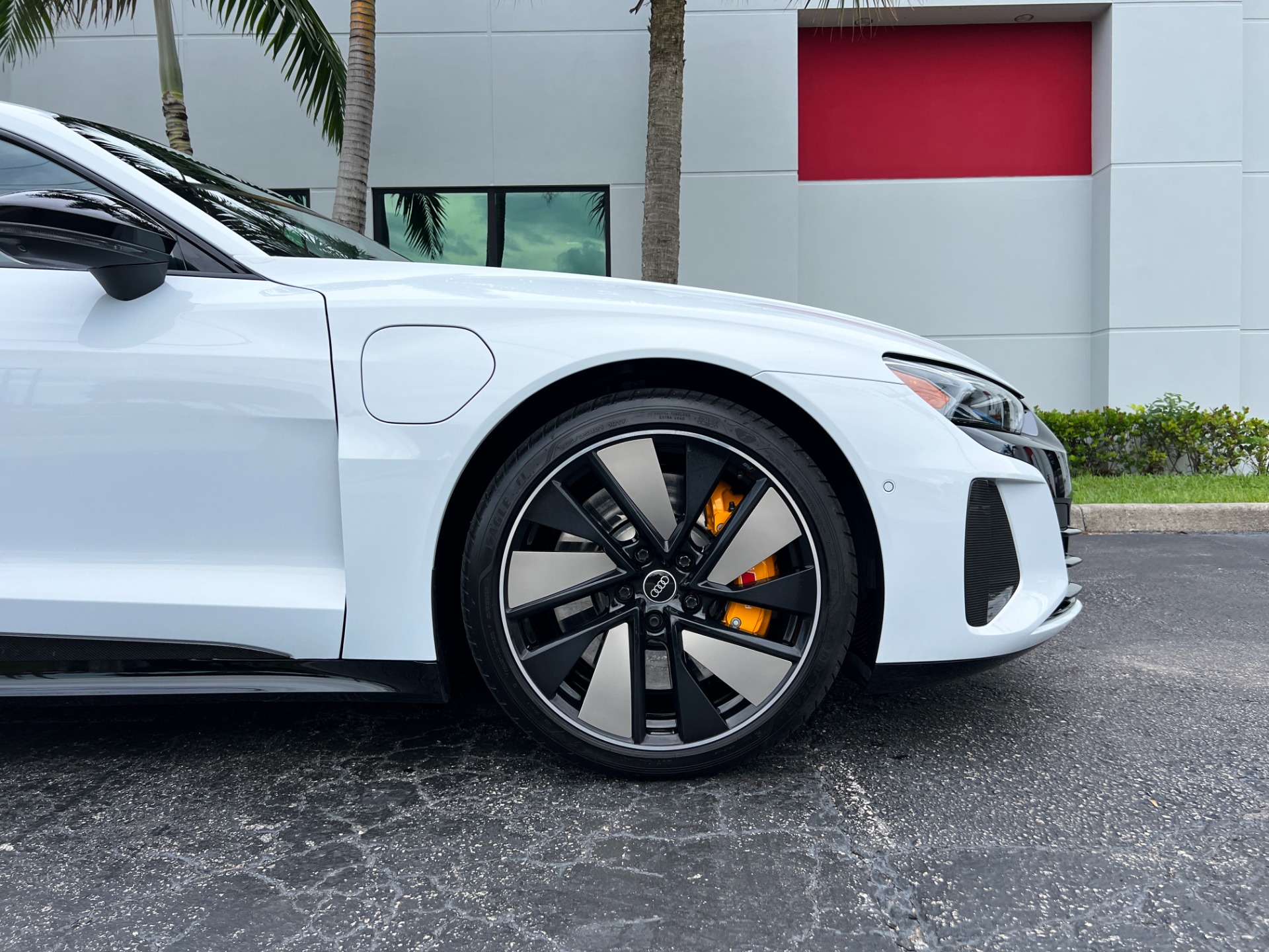 Used-2022-Audi-RS-e-tron-GT-quattro
