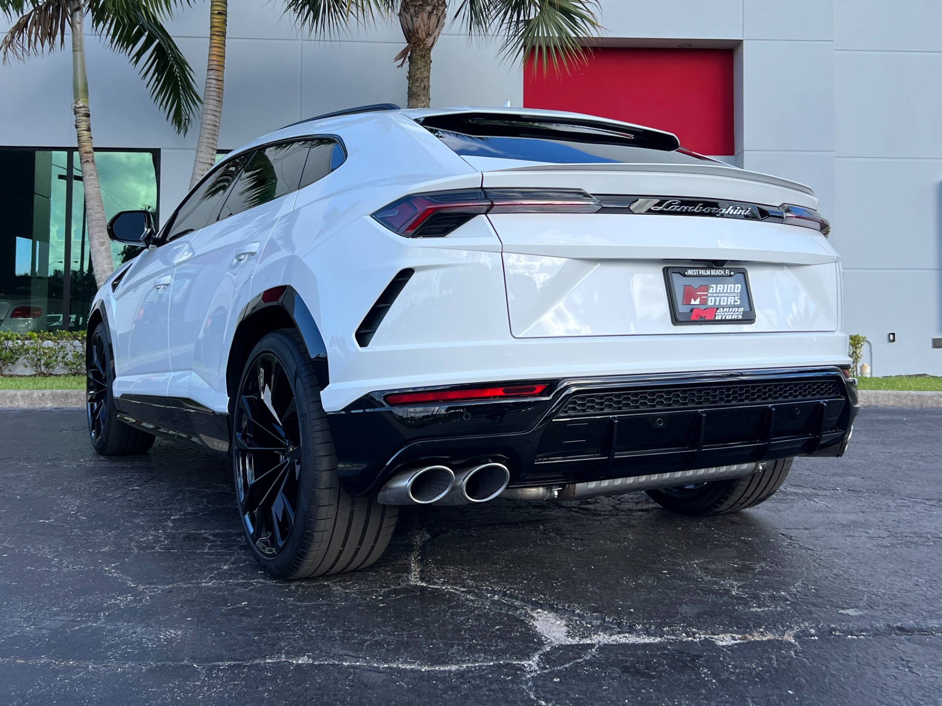 Used-2021-Lamborghini-Urus