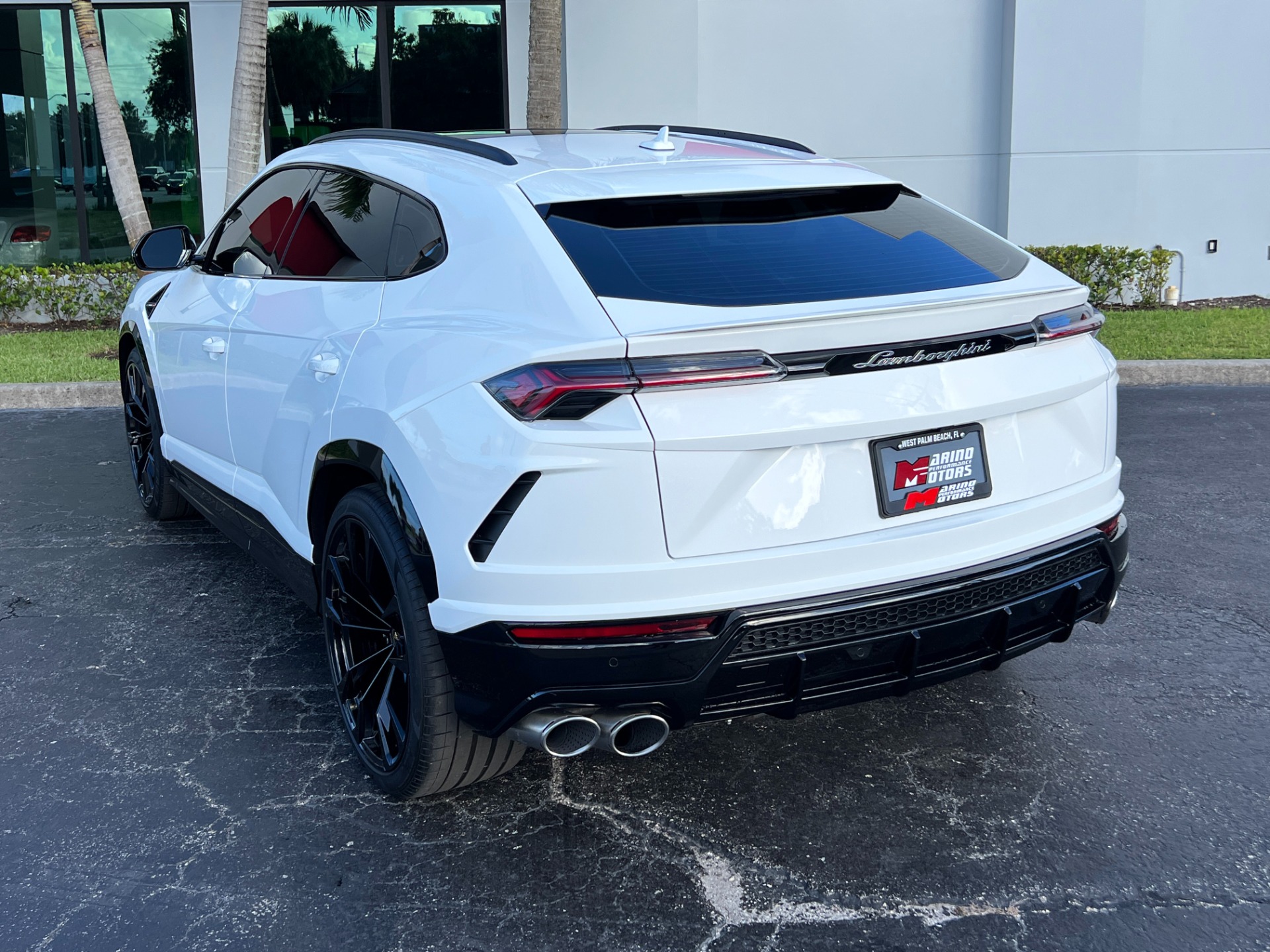 Used-2021-Lamborghini-Urus
