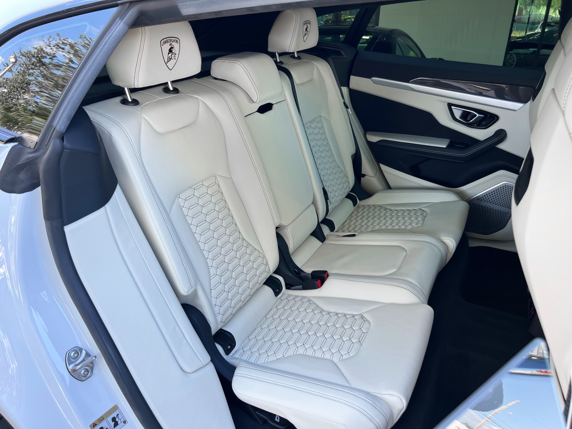 Used-2021-Lamborghini-Urus