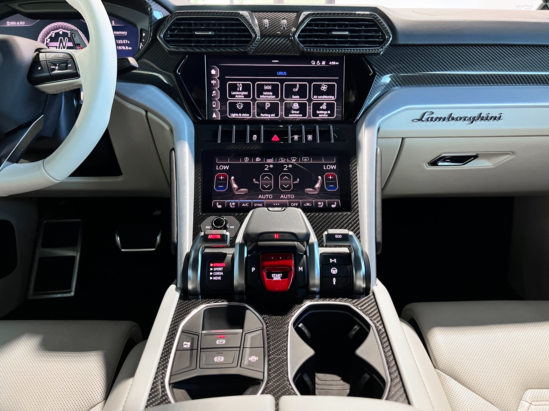 Used-2021-Lamborghini-Urus