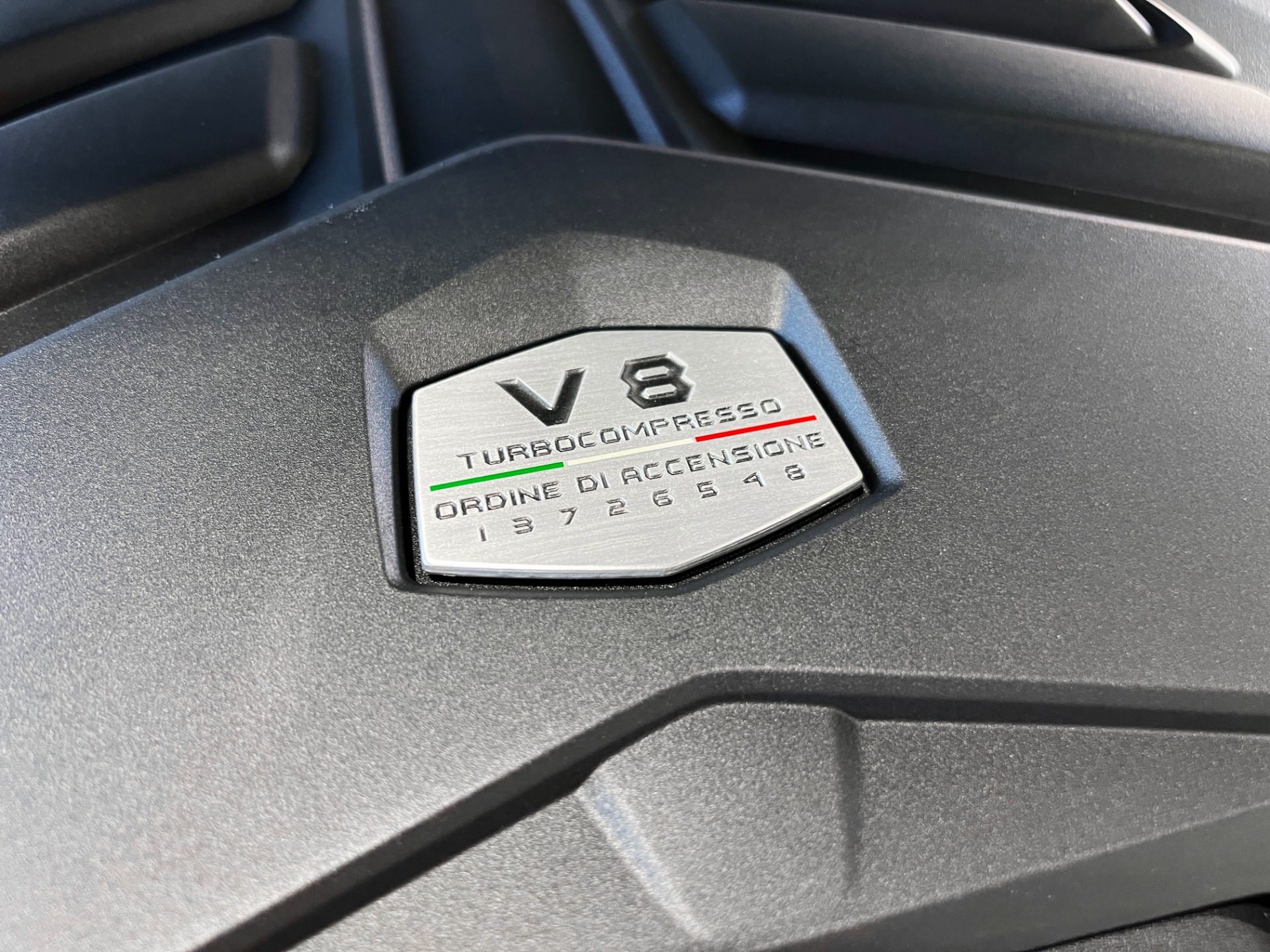 Used-2021-Lamborghini-Urus
