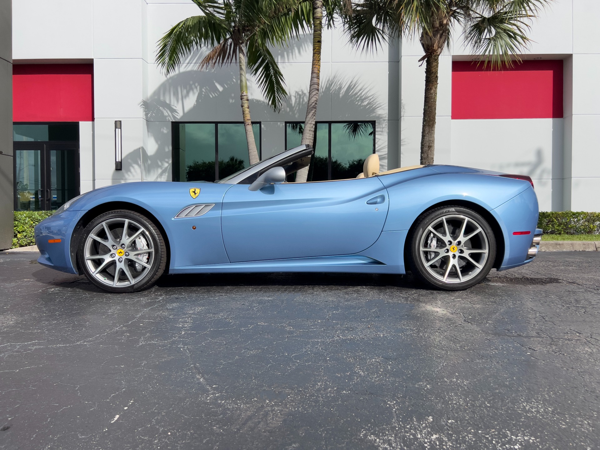 Used-2012-Ferrari-California